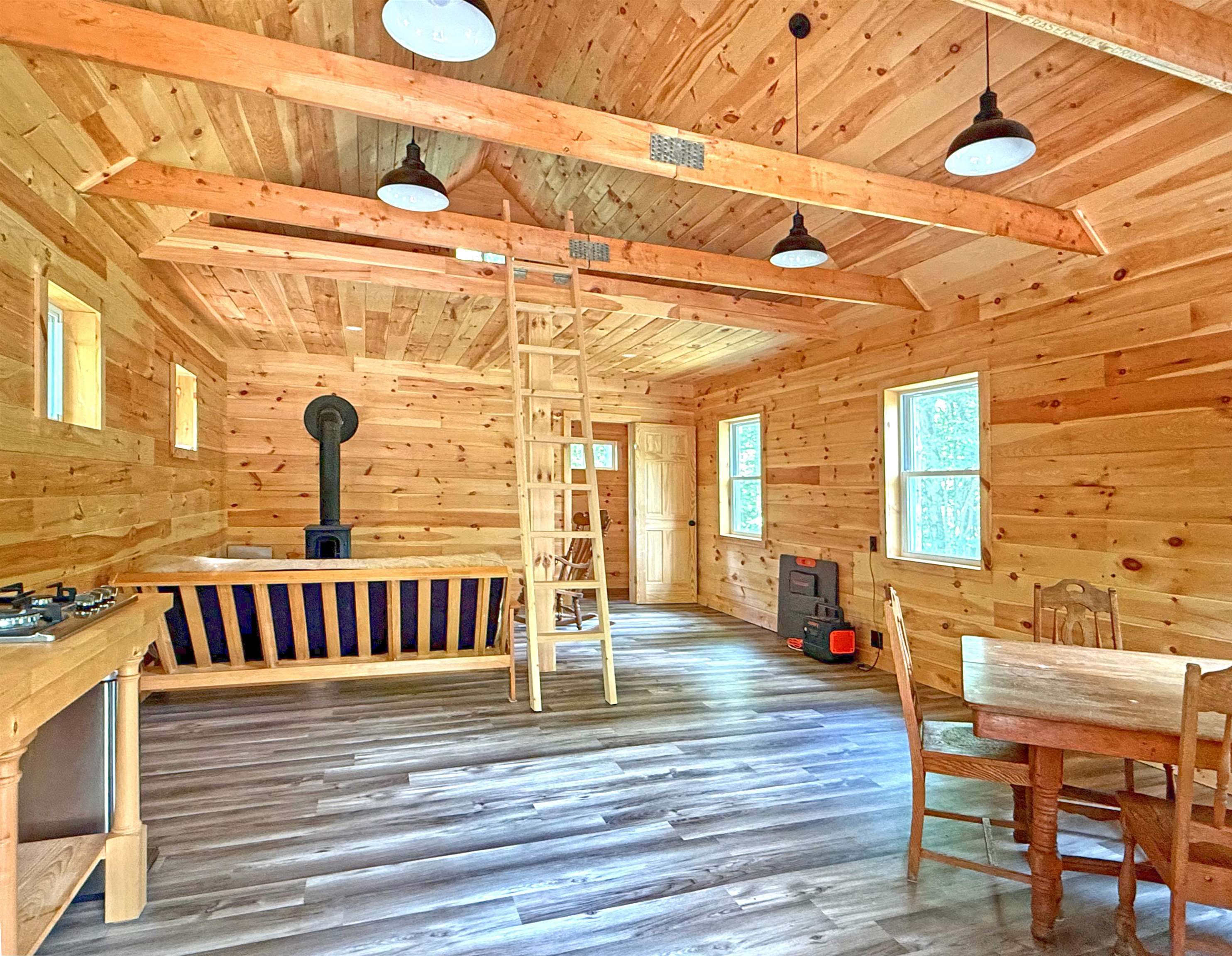 main property photo 11