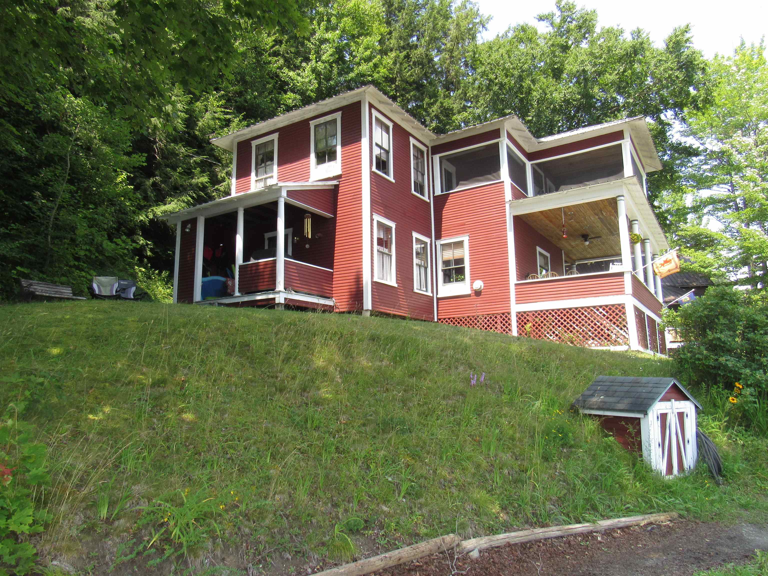 main property photo 17