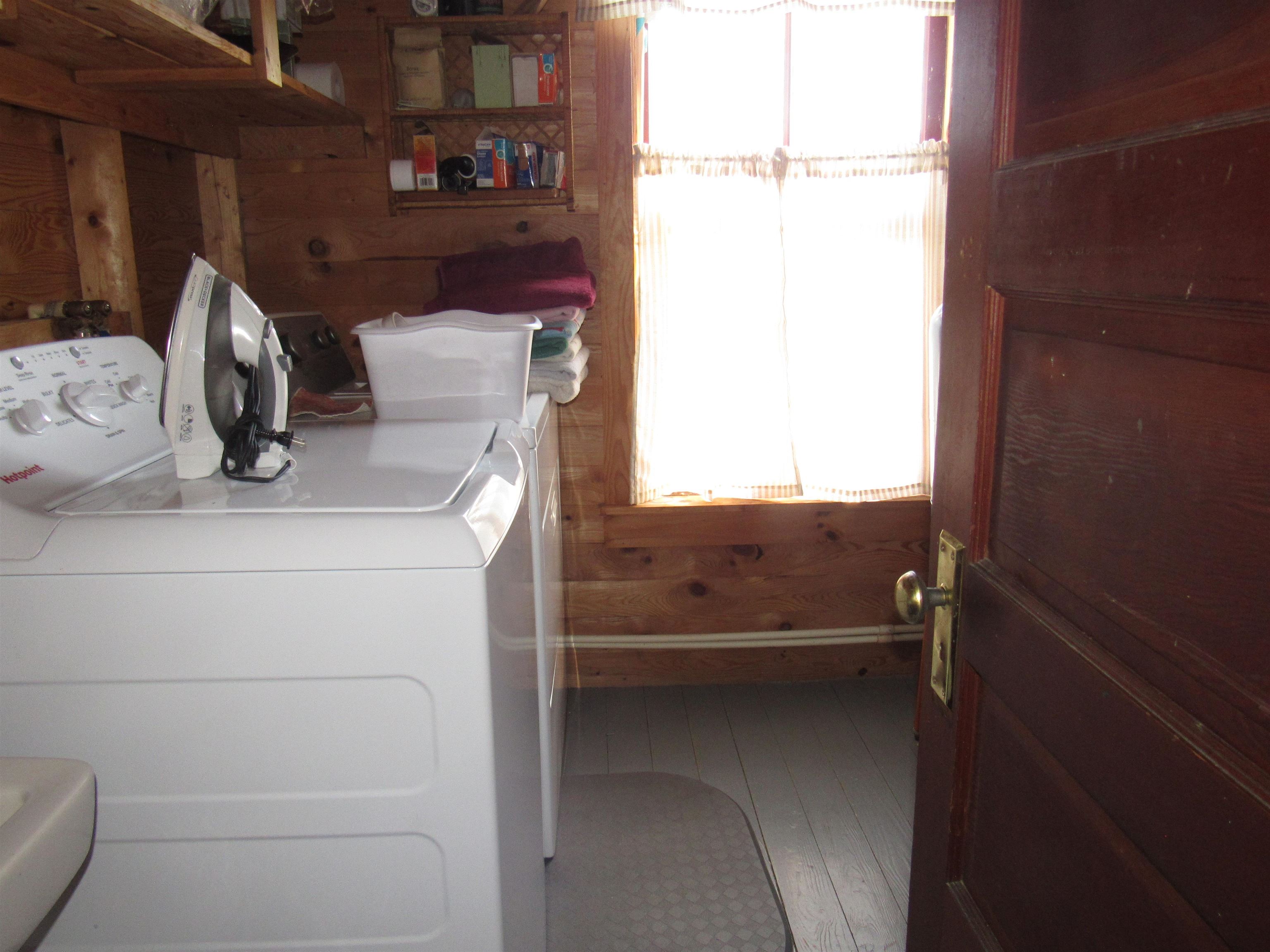 main property photo 28