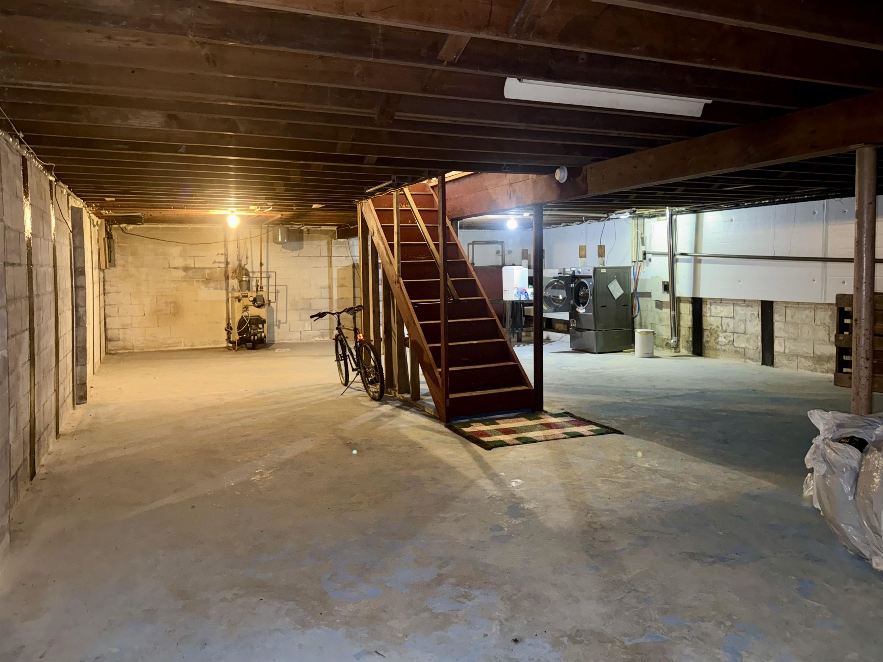 main property photo 36