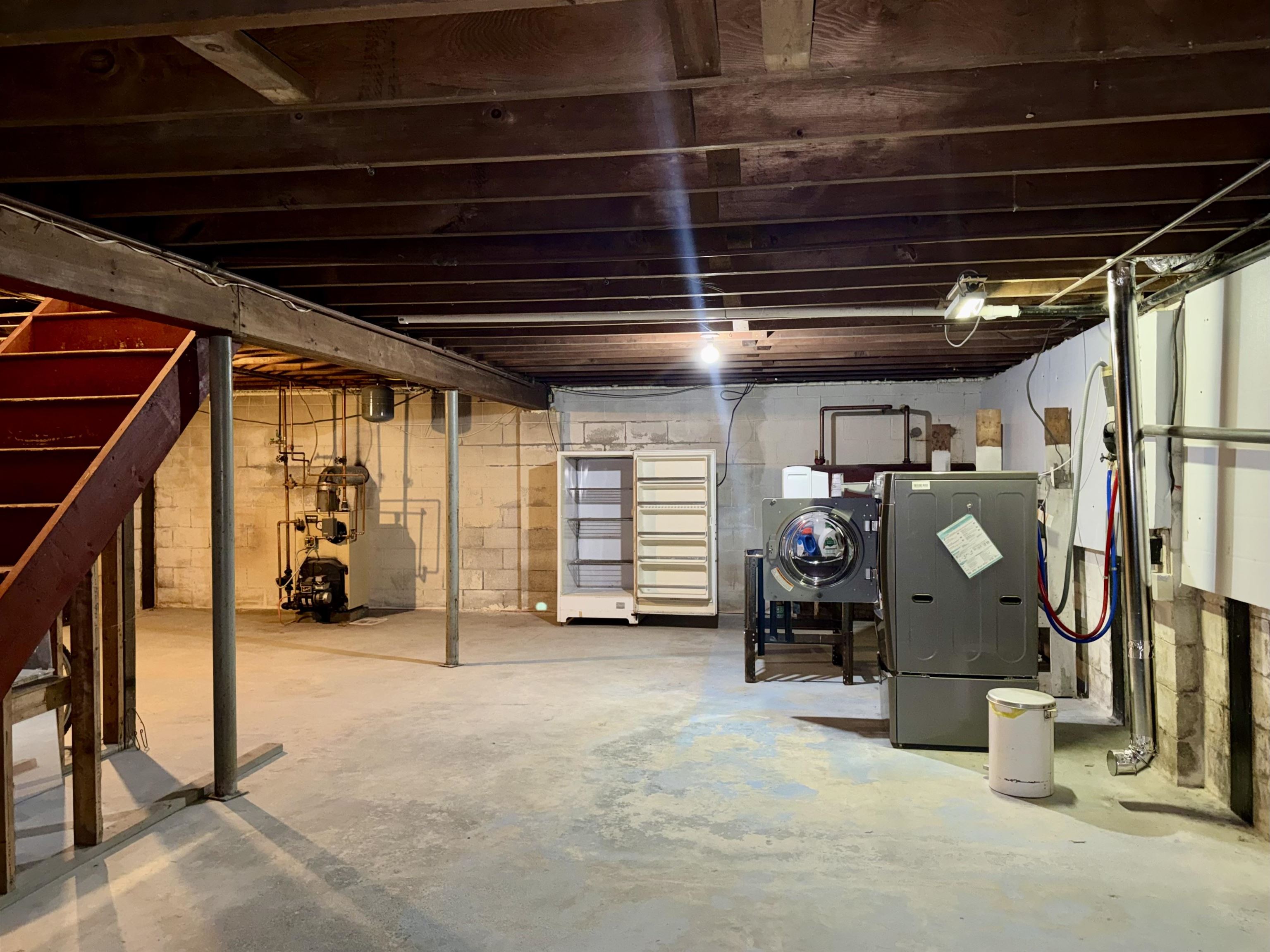 main property photo 41