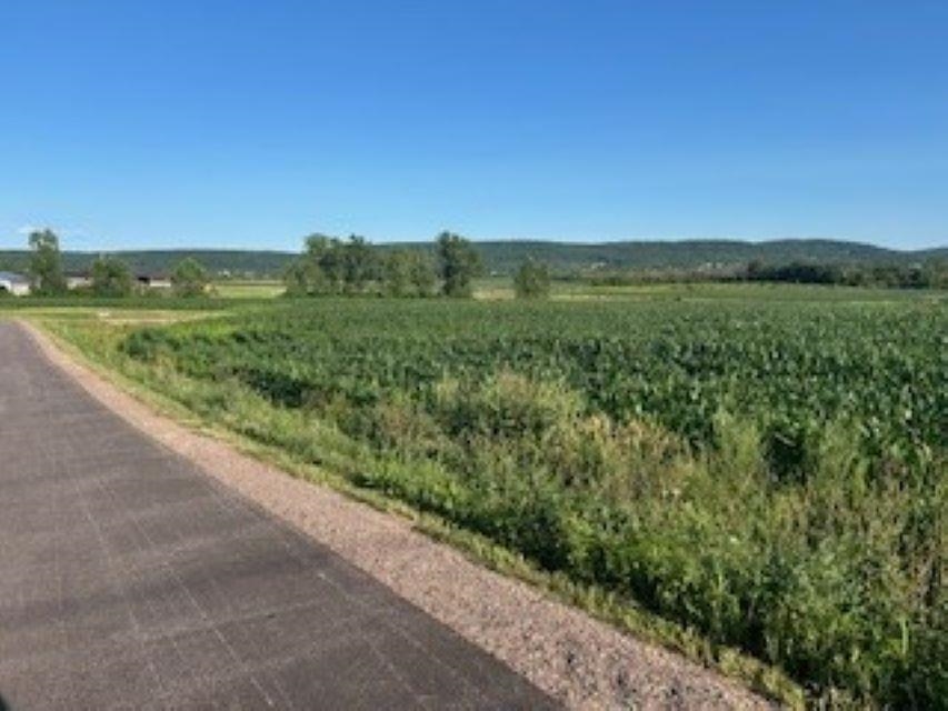 main property photo 17