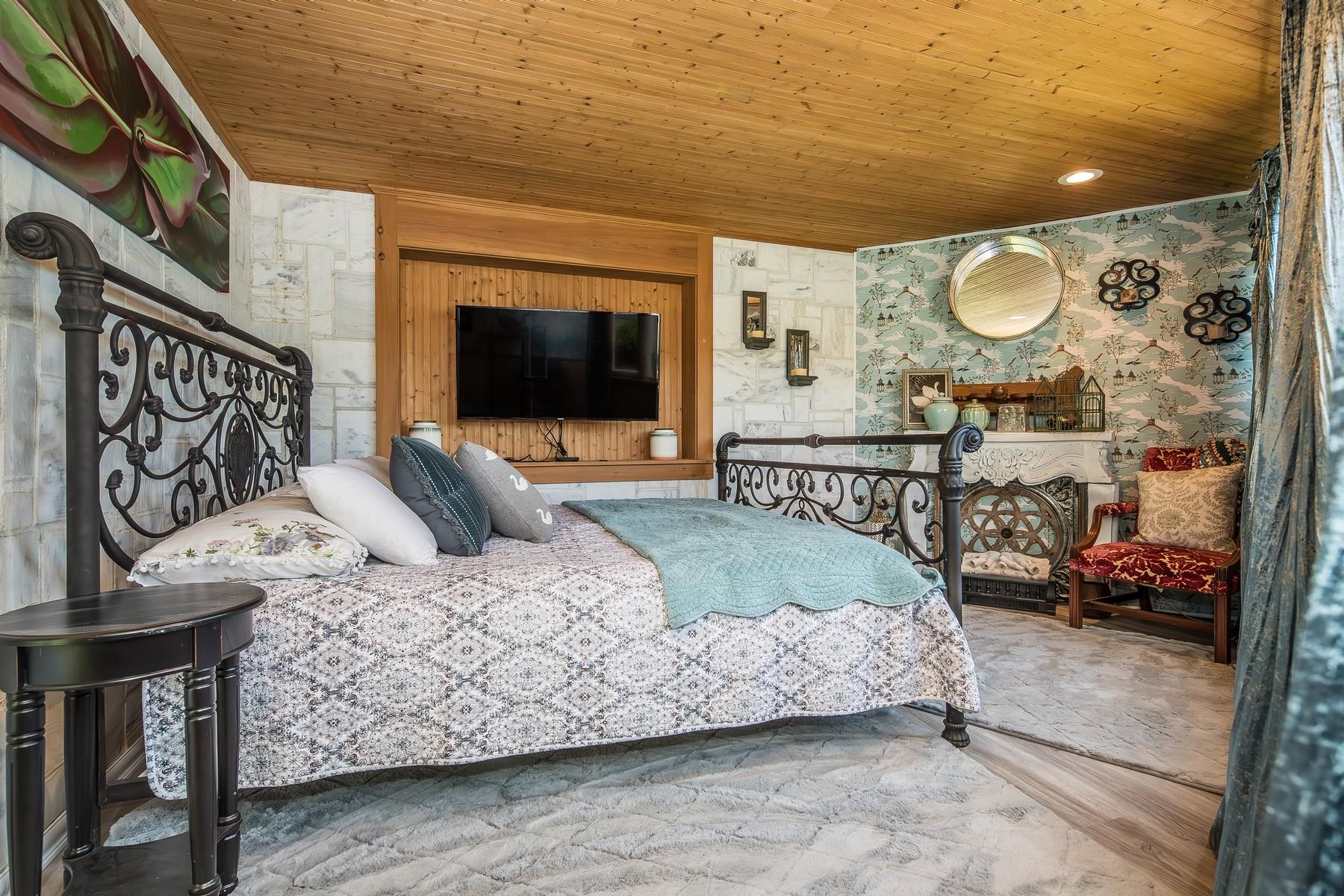 main property photo 28