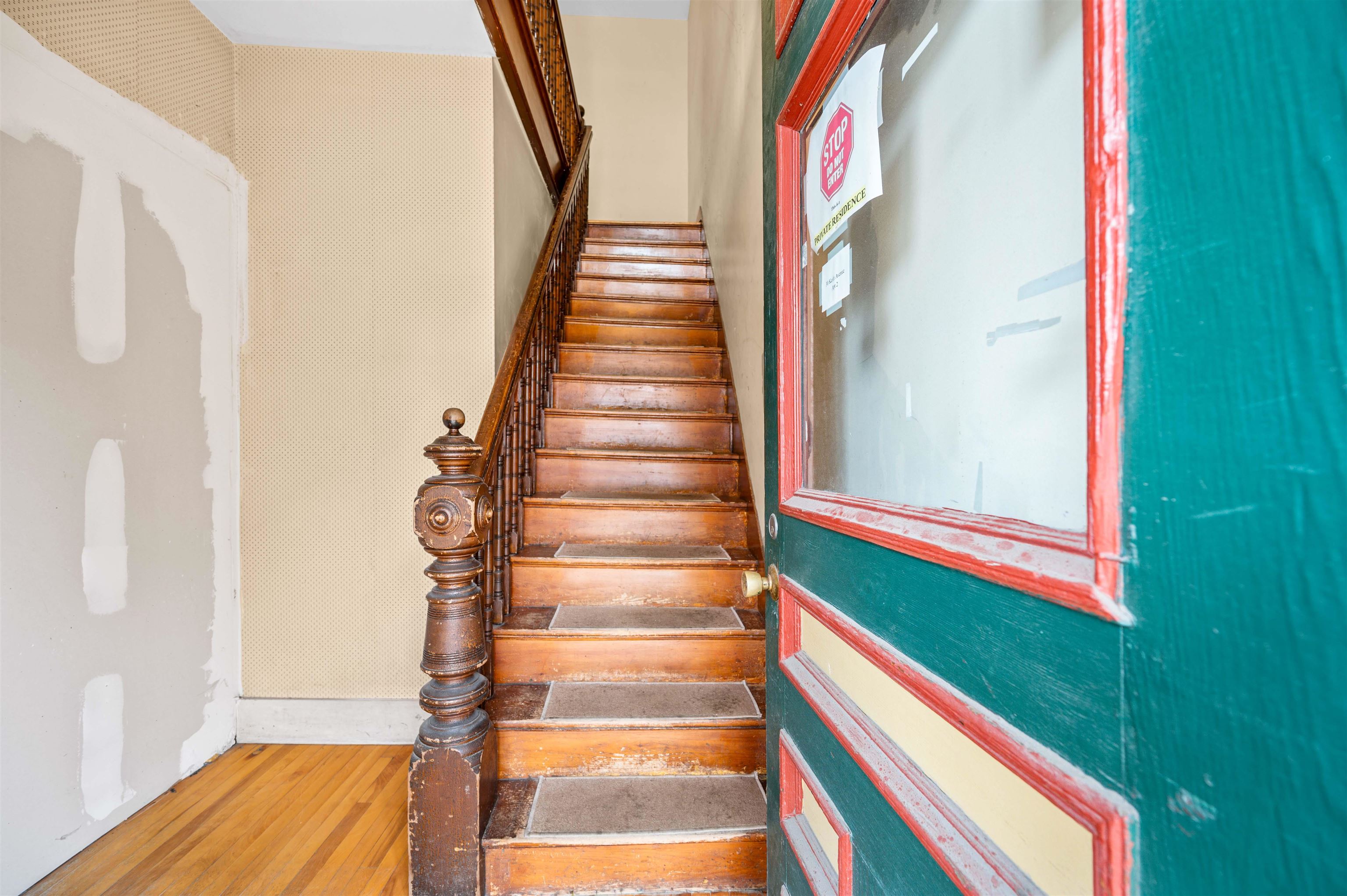 main property photo 28
