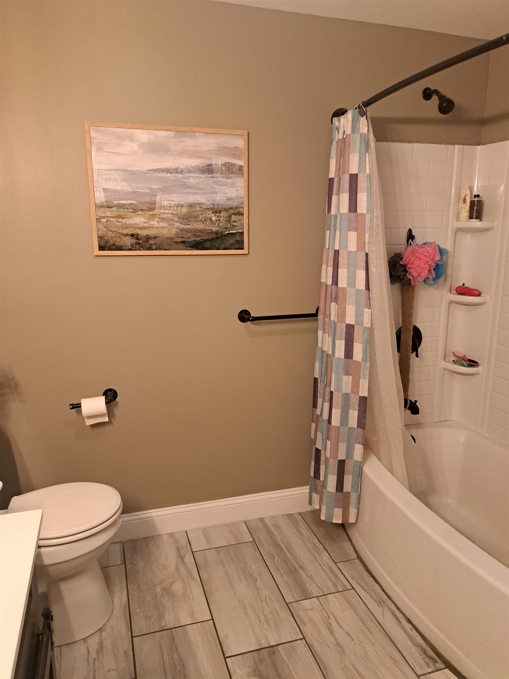 main property photo 16