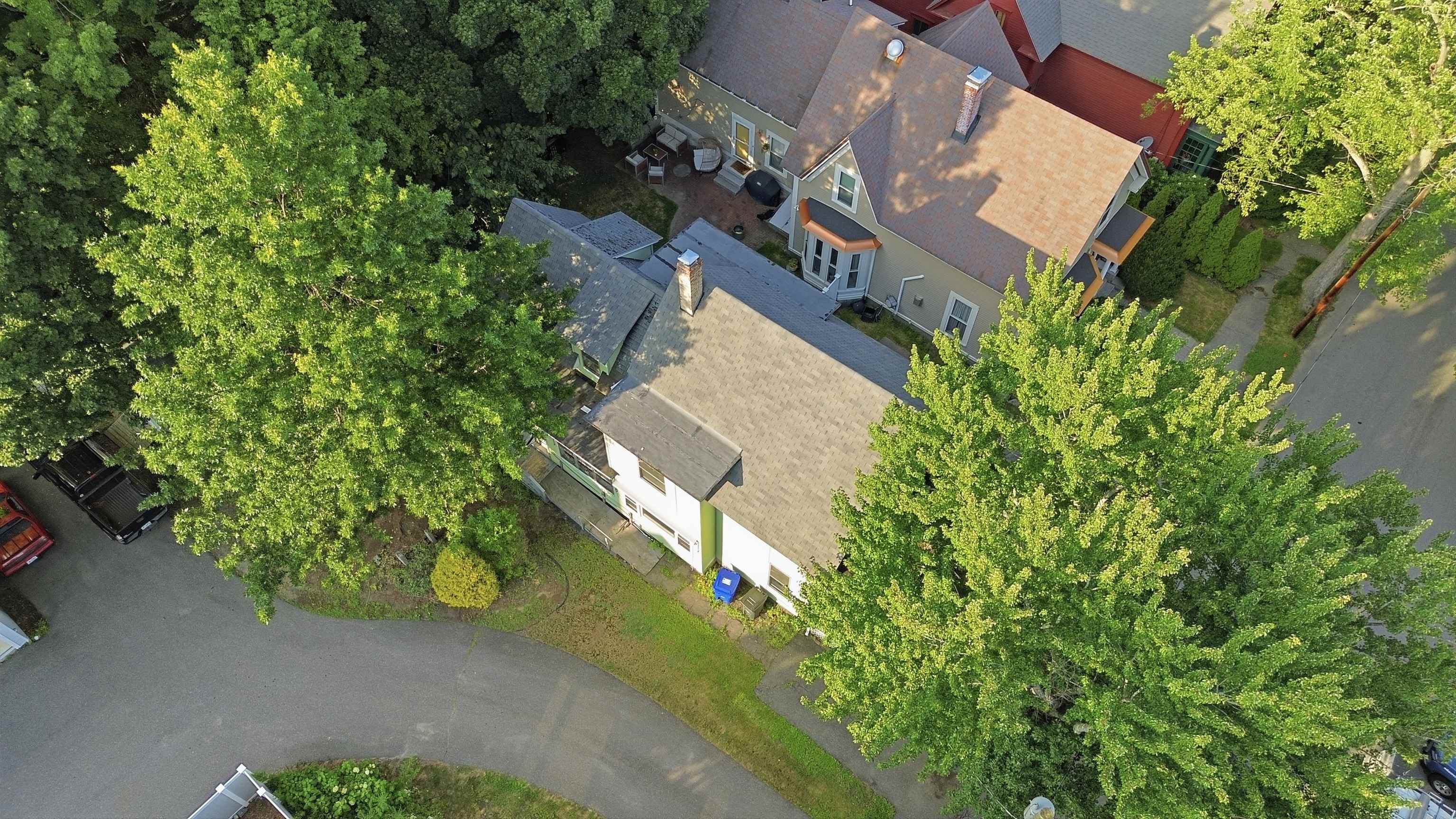 main property photo 34