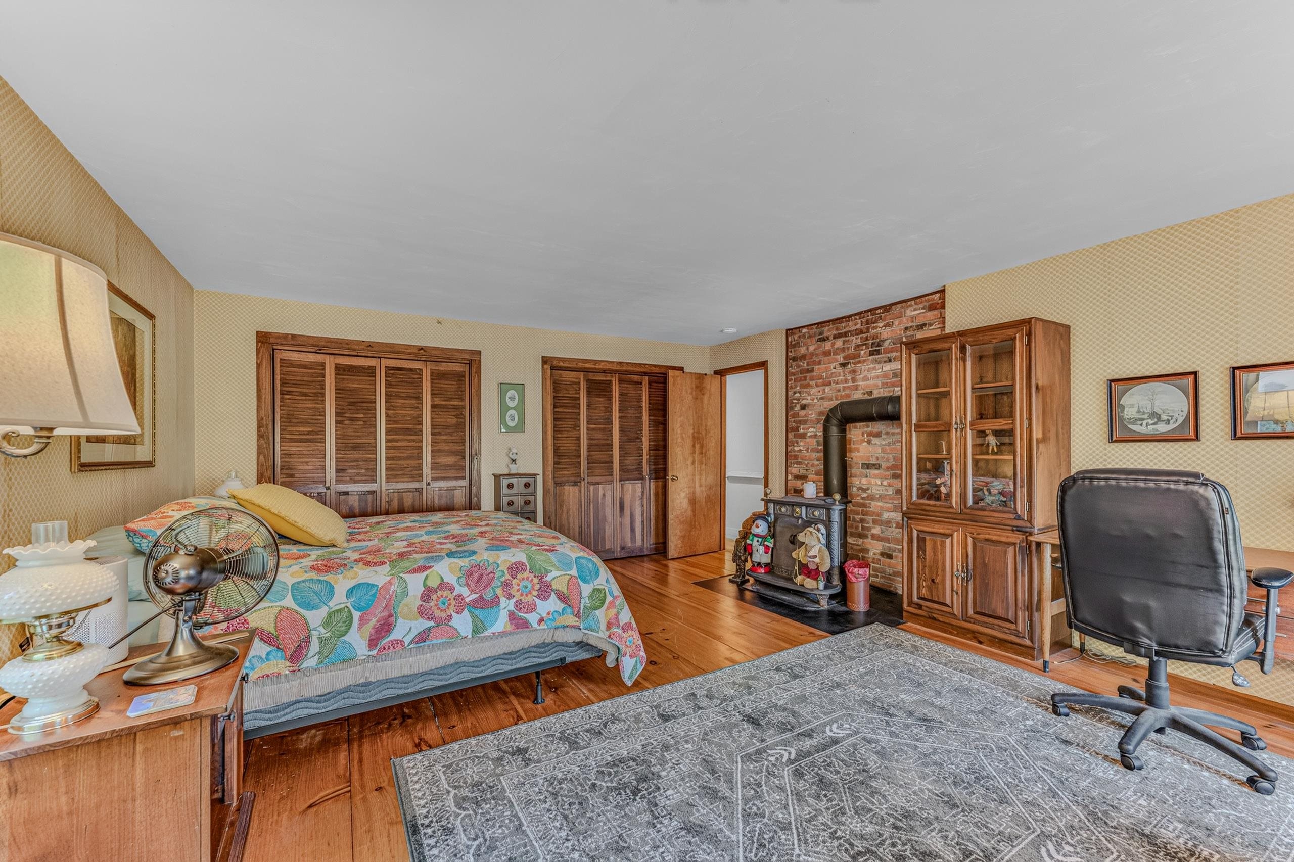 main property photo 30