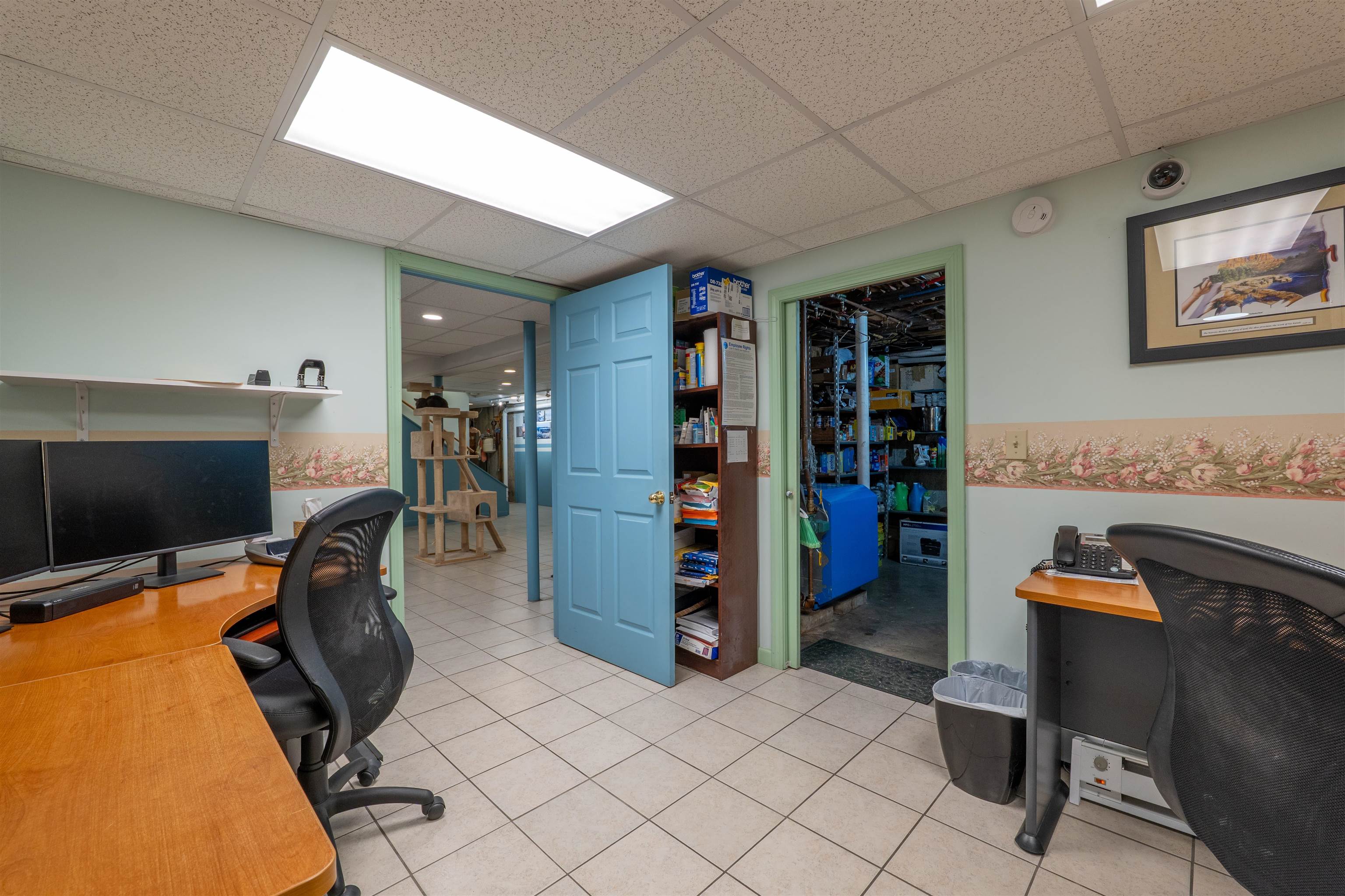 main property photo 28