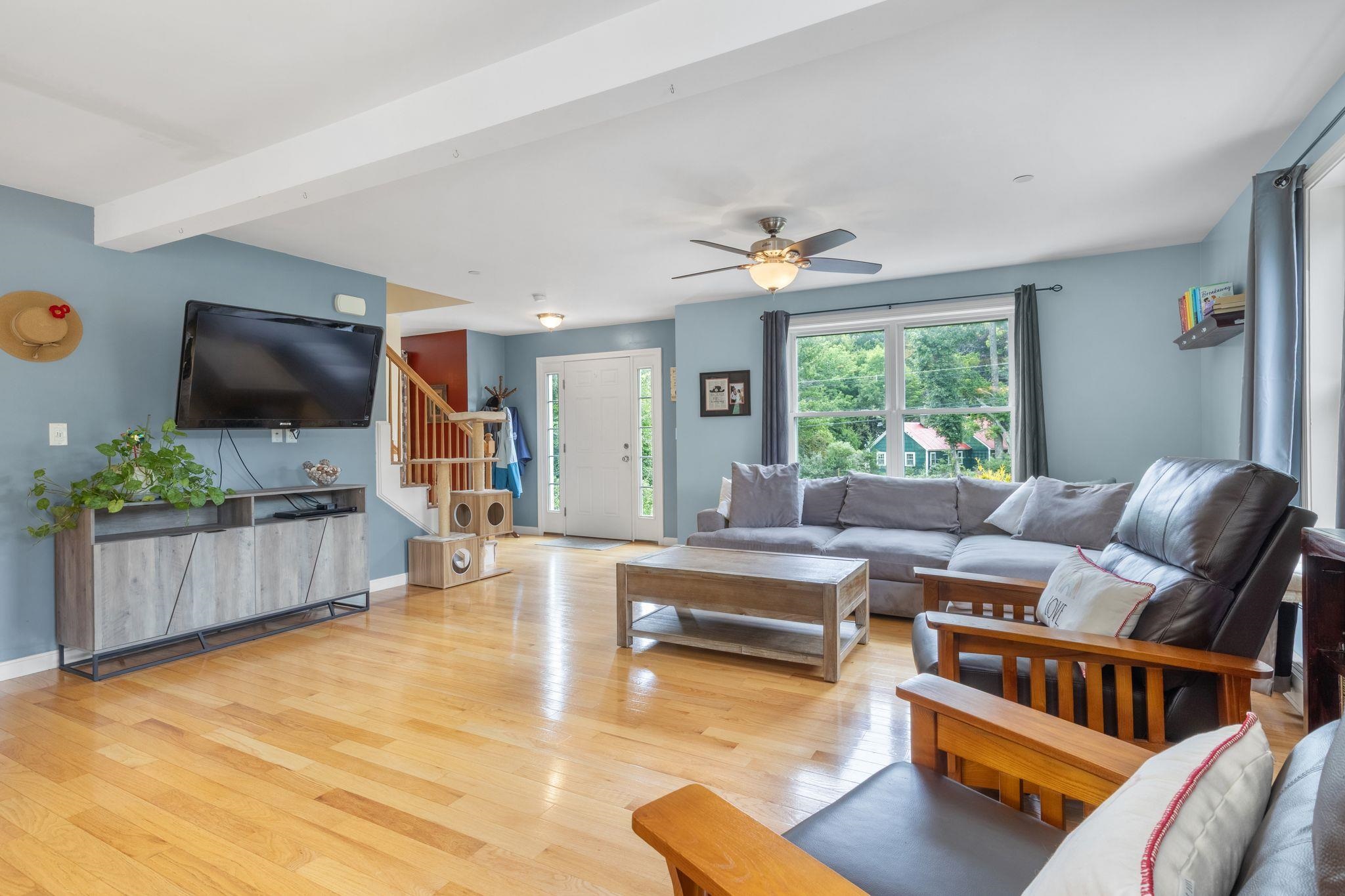 property viewer photo 2