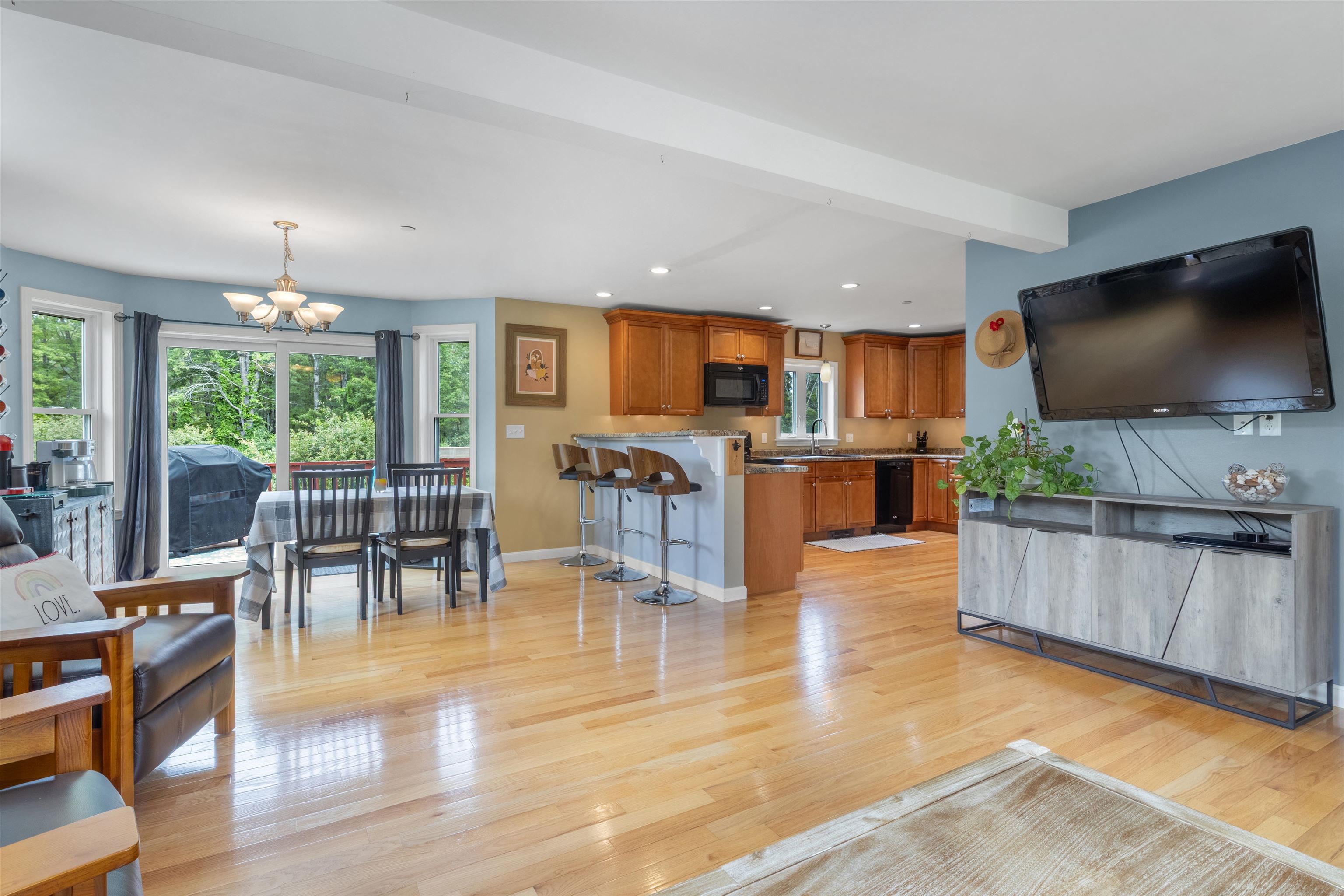 property viewer photo 4