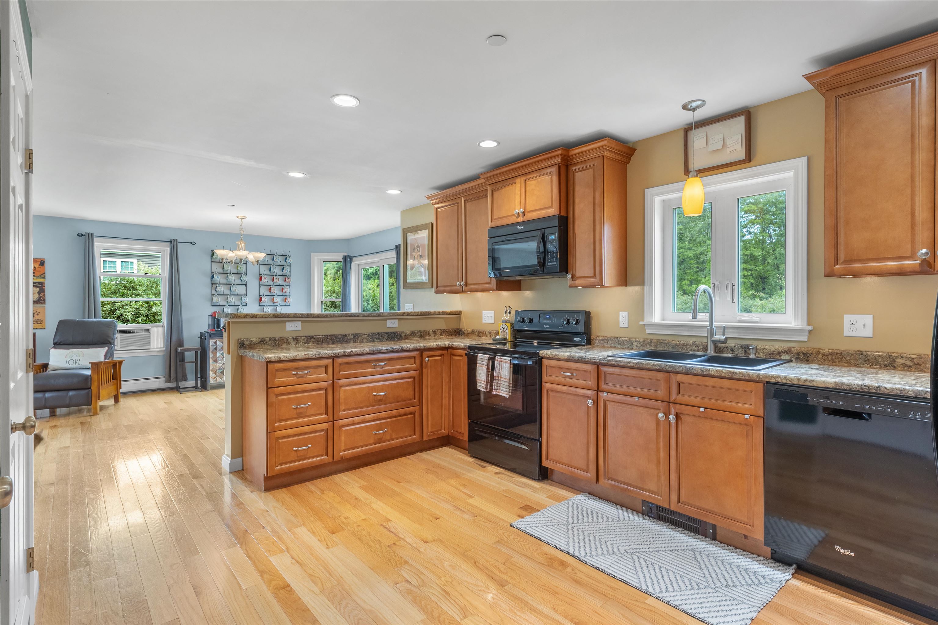 property viewer photo 7