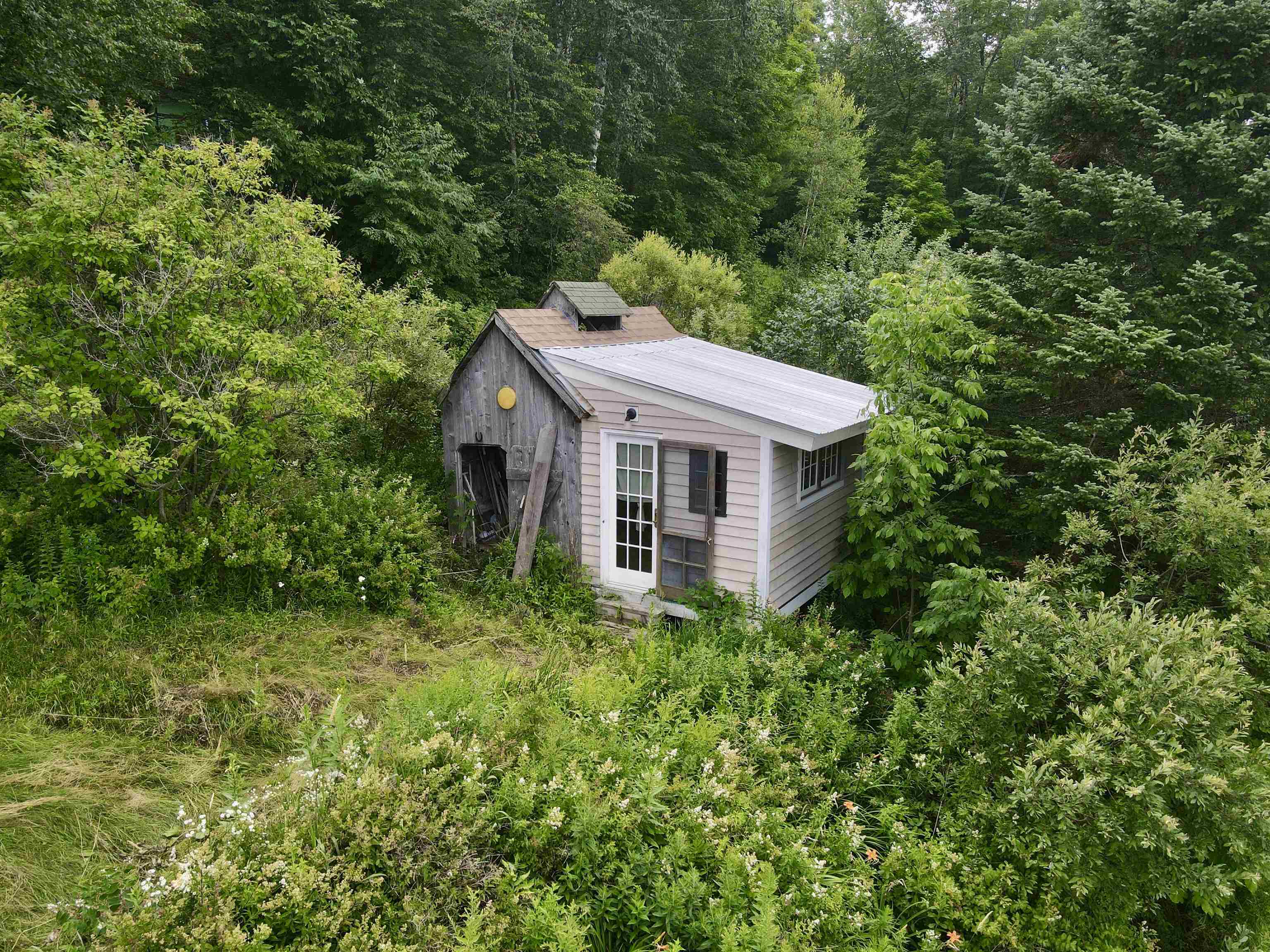main property photo 24
