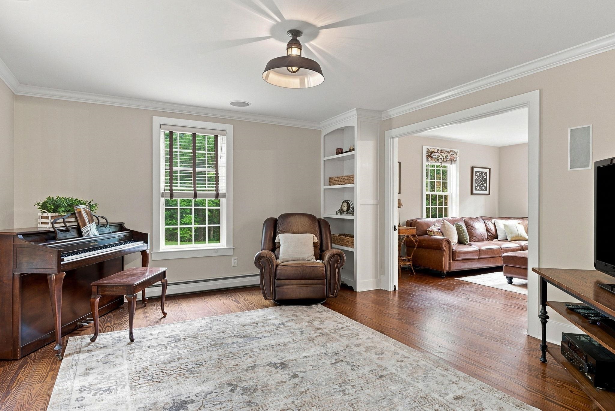 main property photo 7