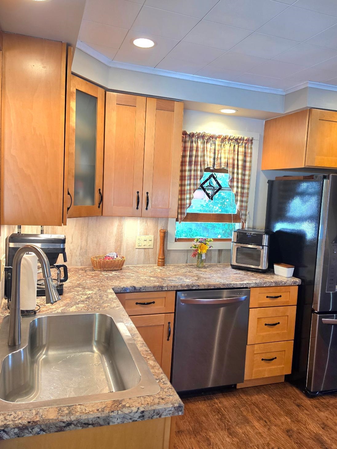 main property photo 8