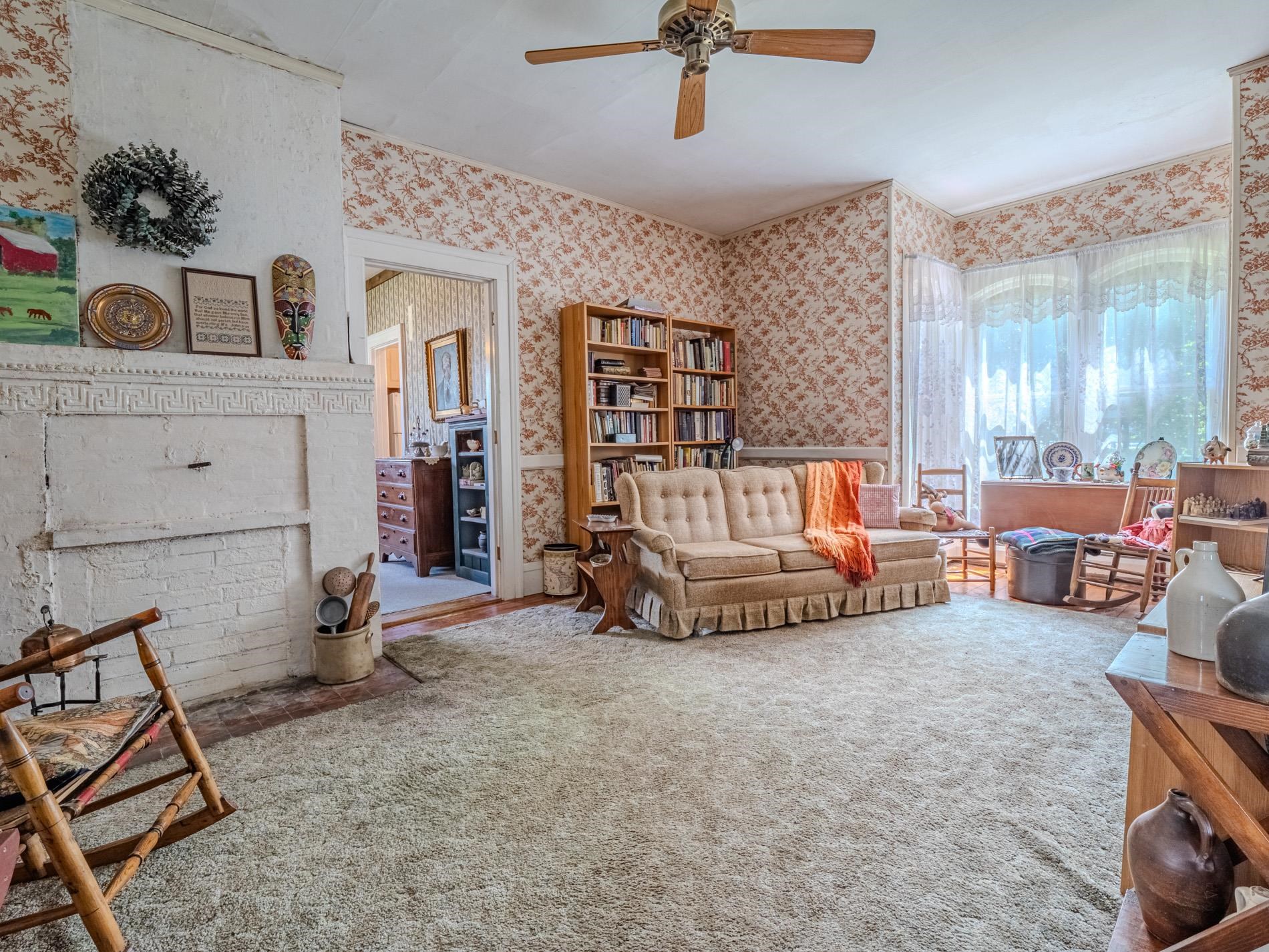 main property photo 17