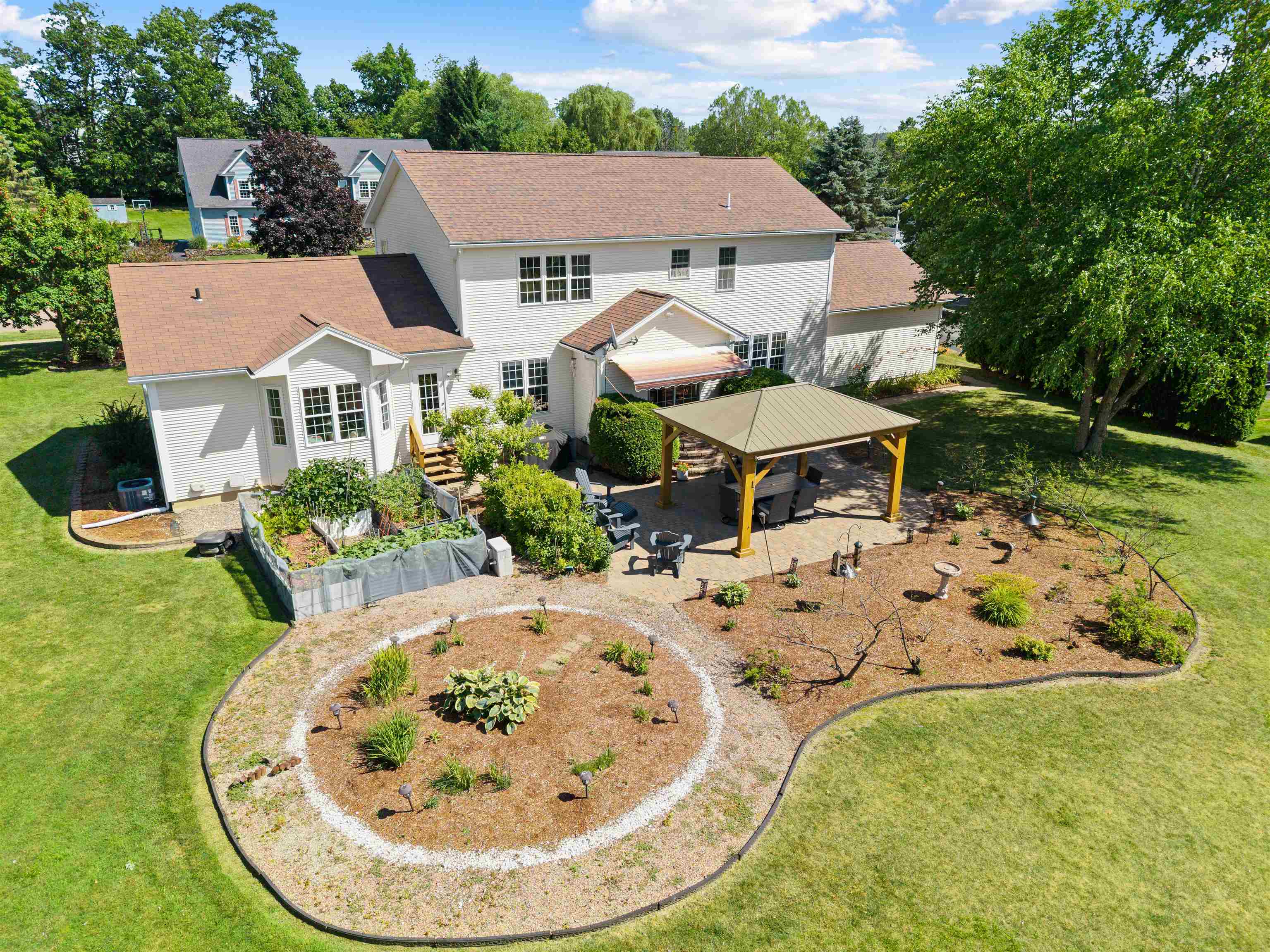 main property photo 51