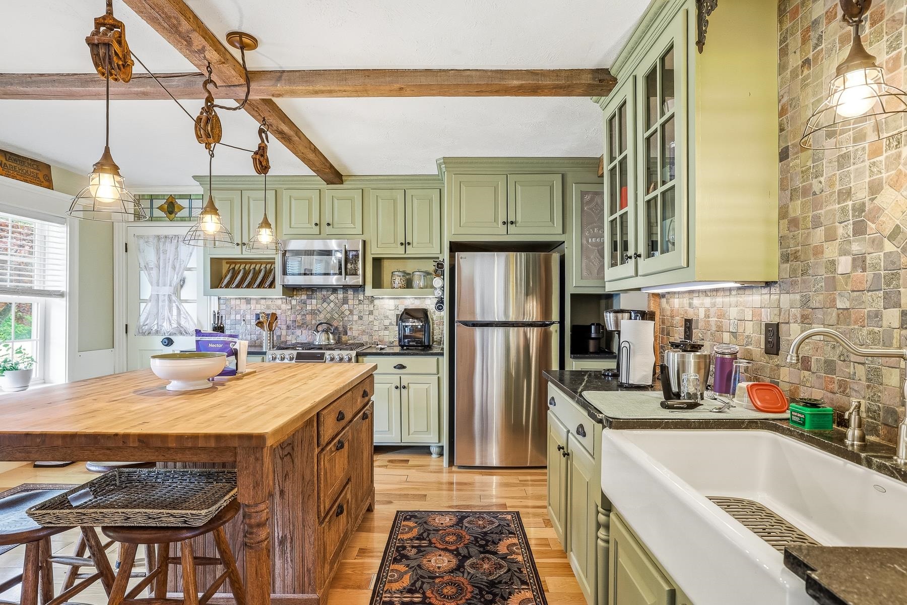 main property photo 11