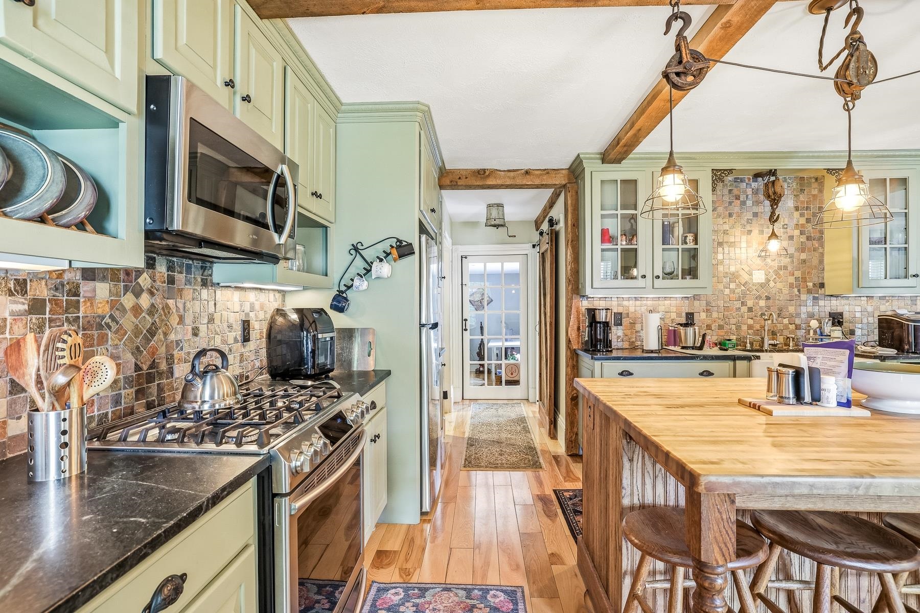 main property photo 12