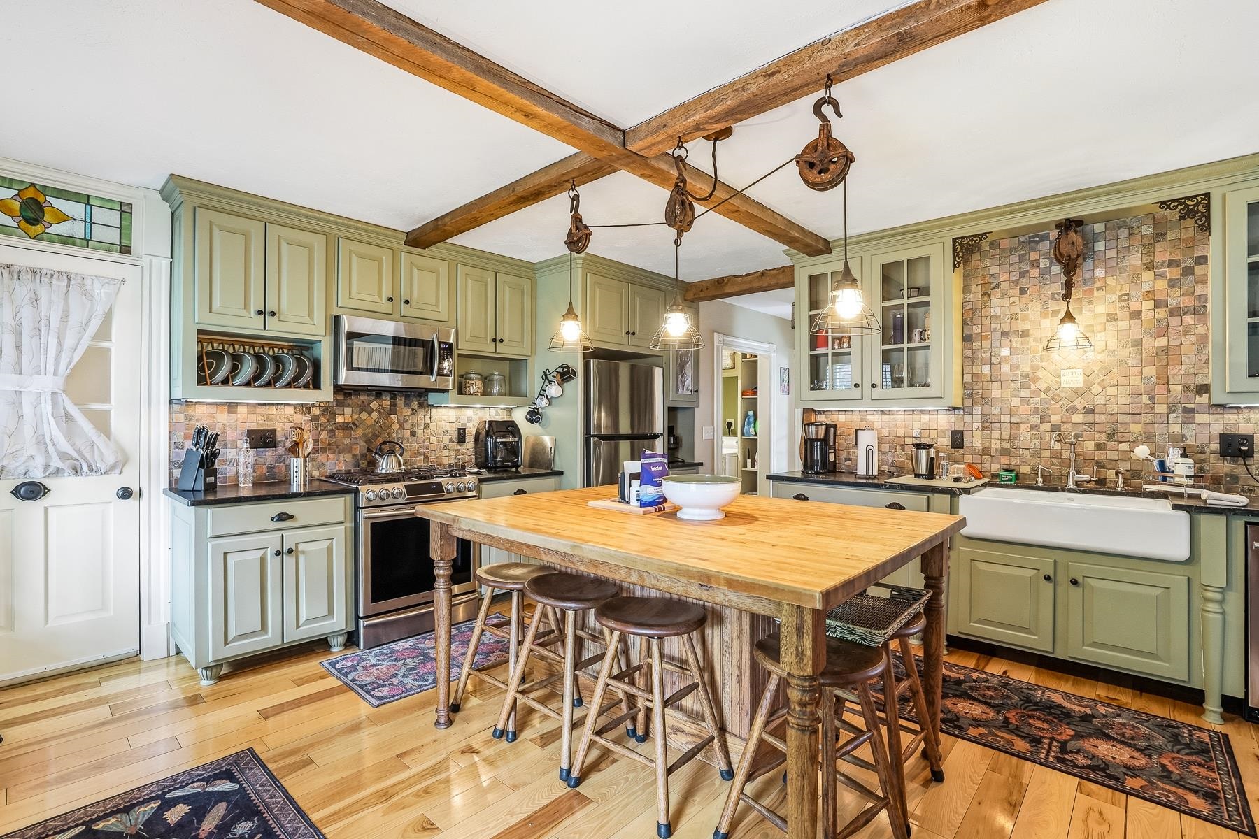 main property photo 8