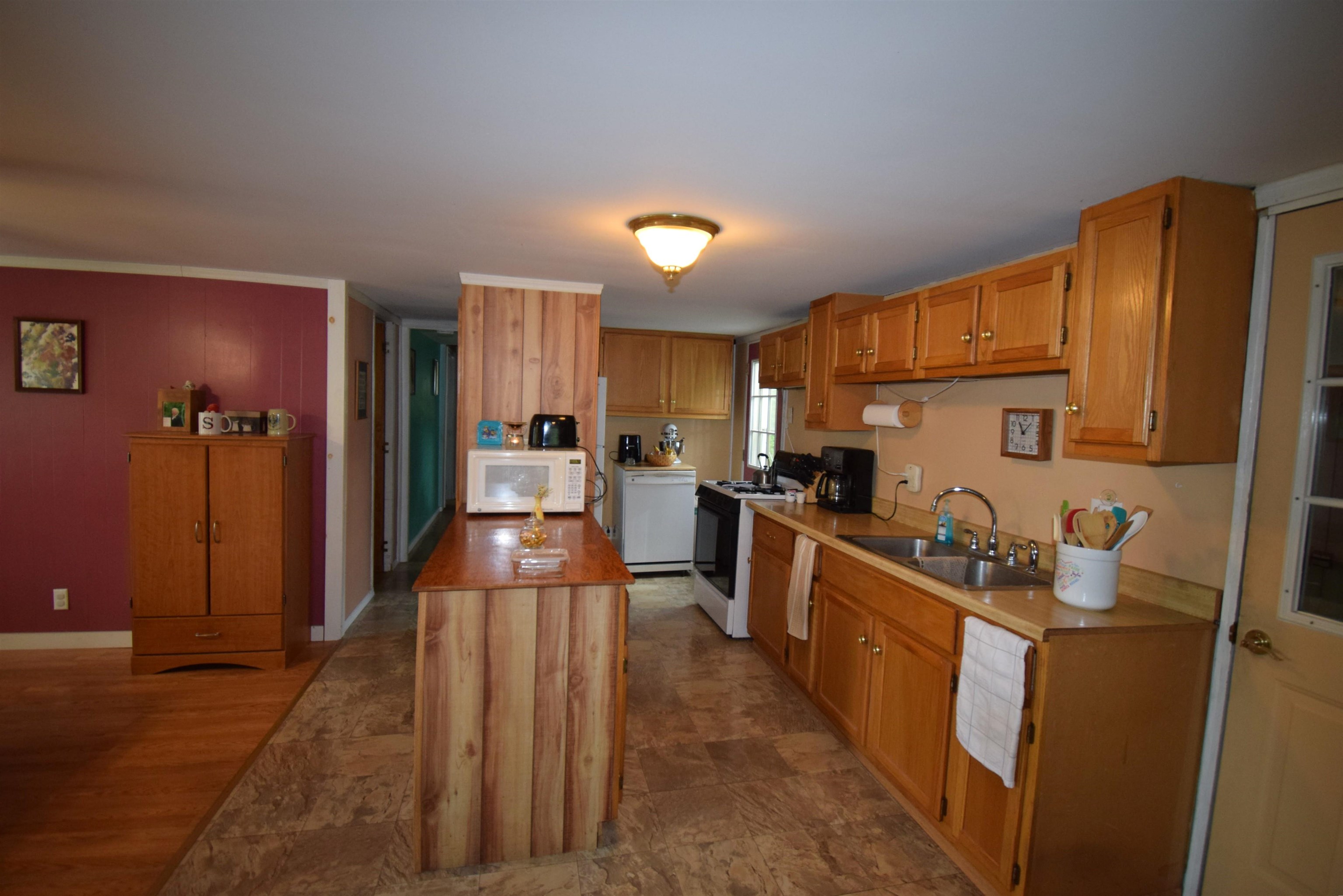 main property photo 25