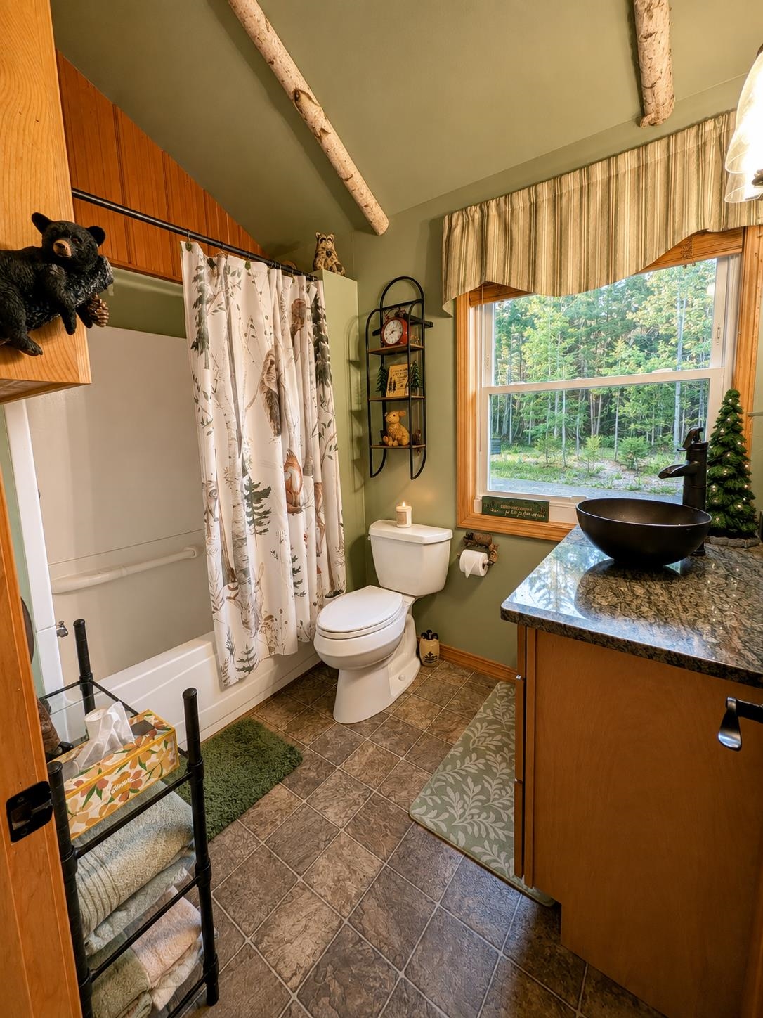 main property photo 25
