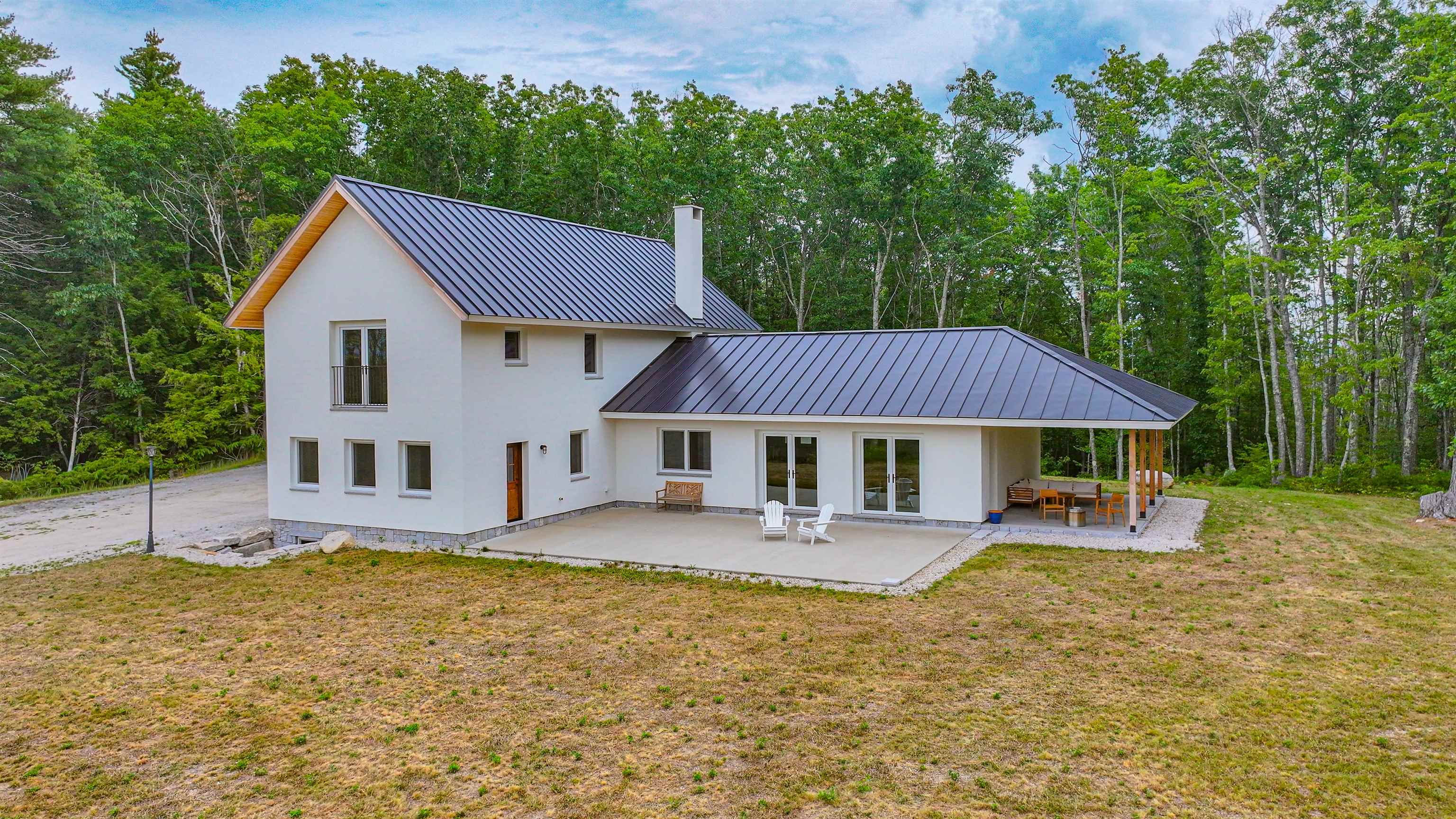 main property photo 45