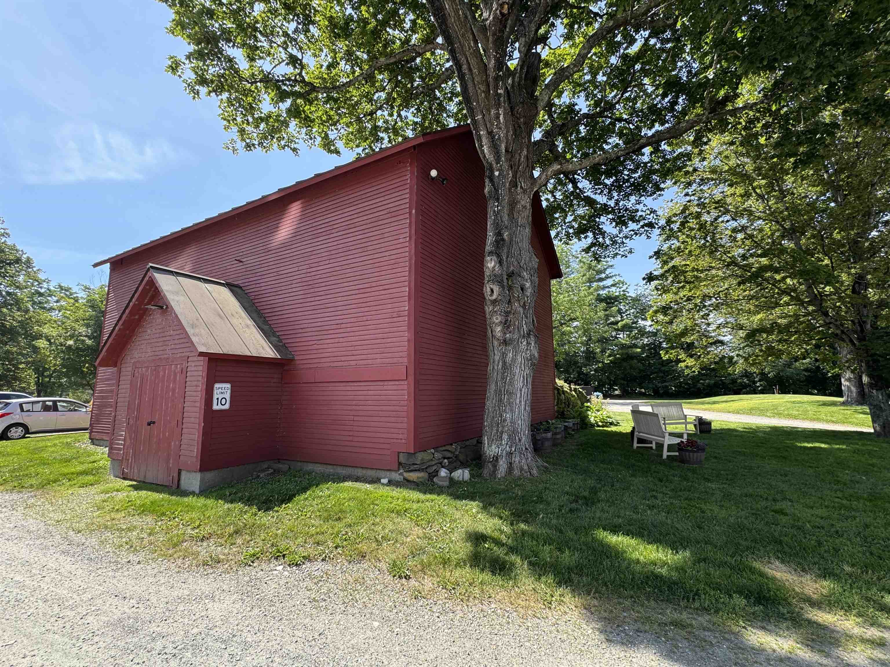 main property photo 13