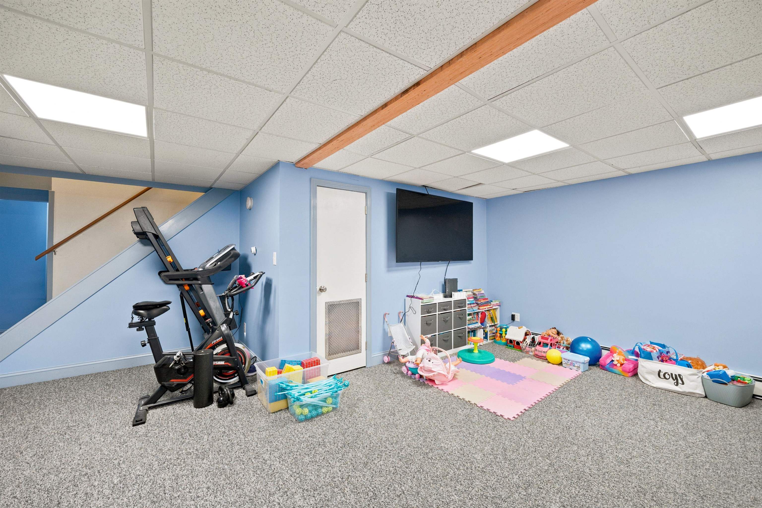 main property photo 50