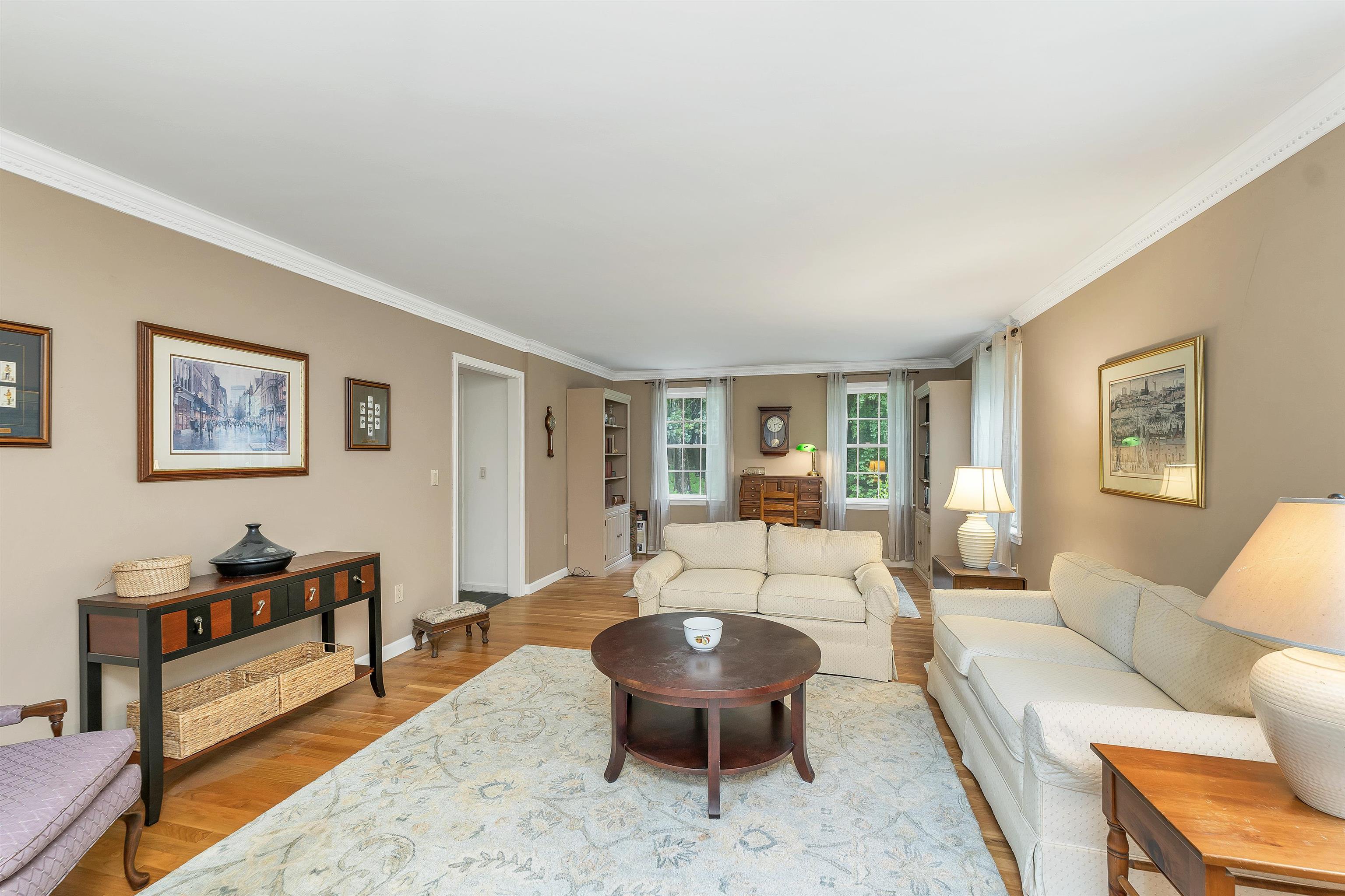 property viewer photo 24