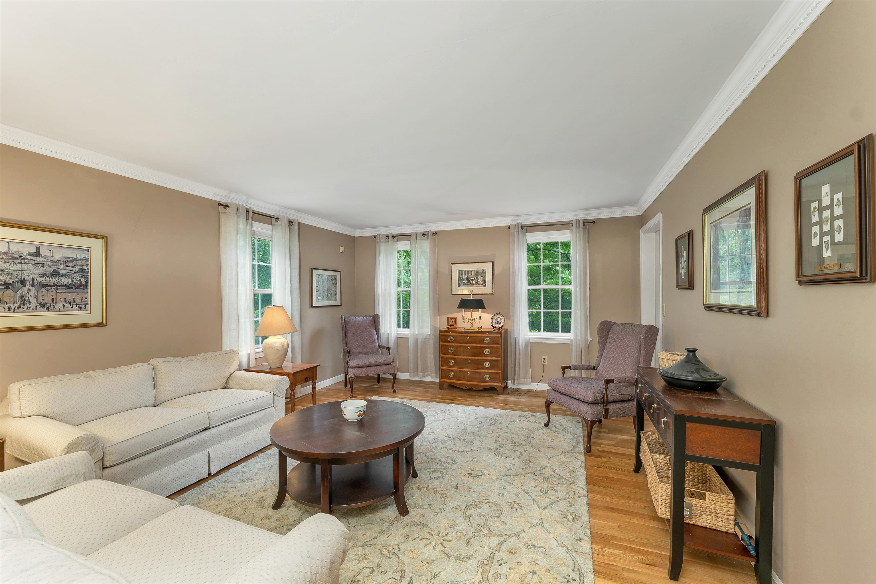 property viewer photo 25