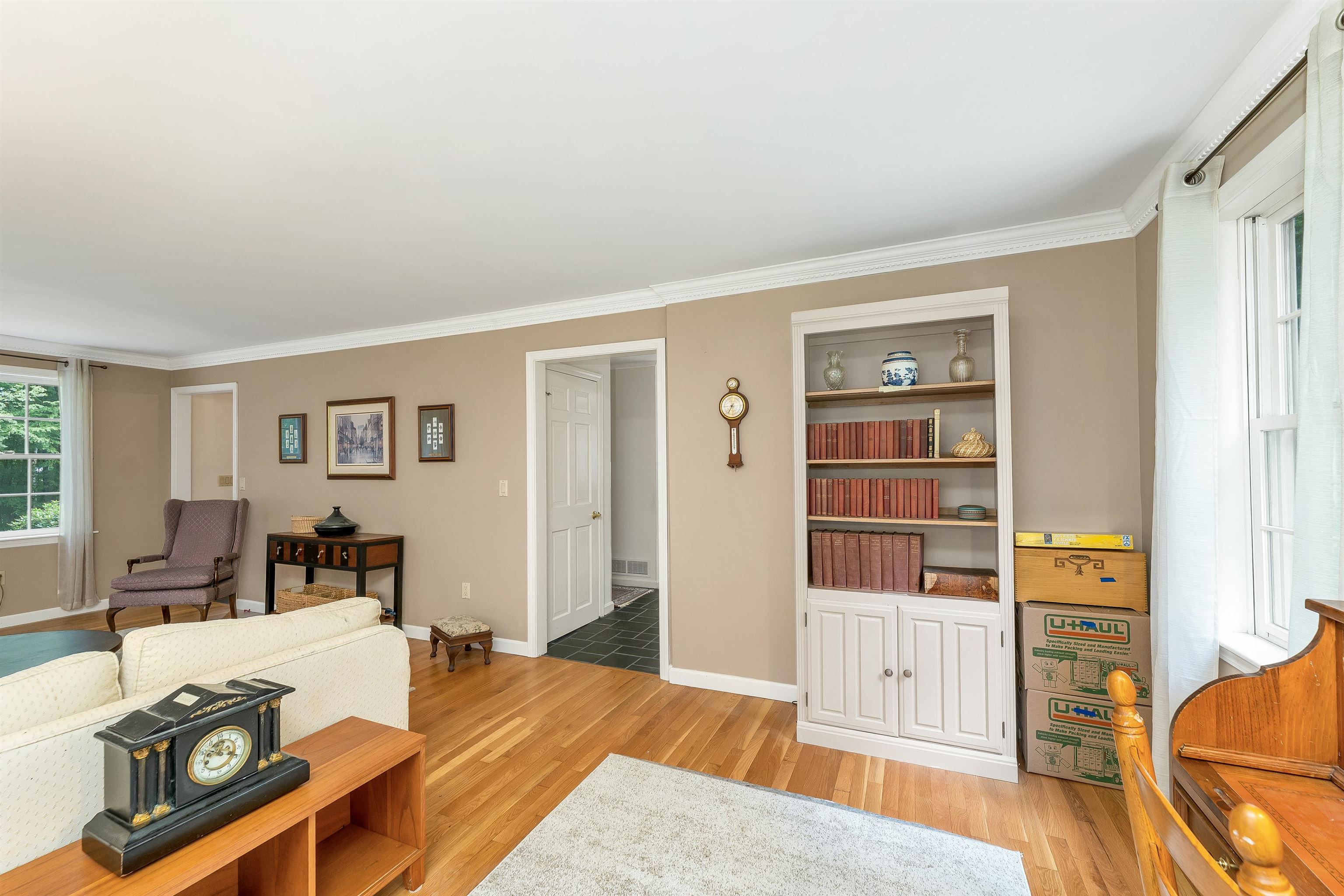 property viewer photo 27