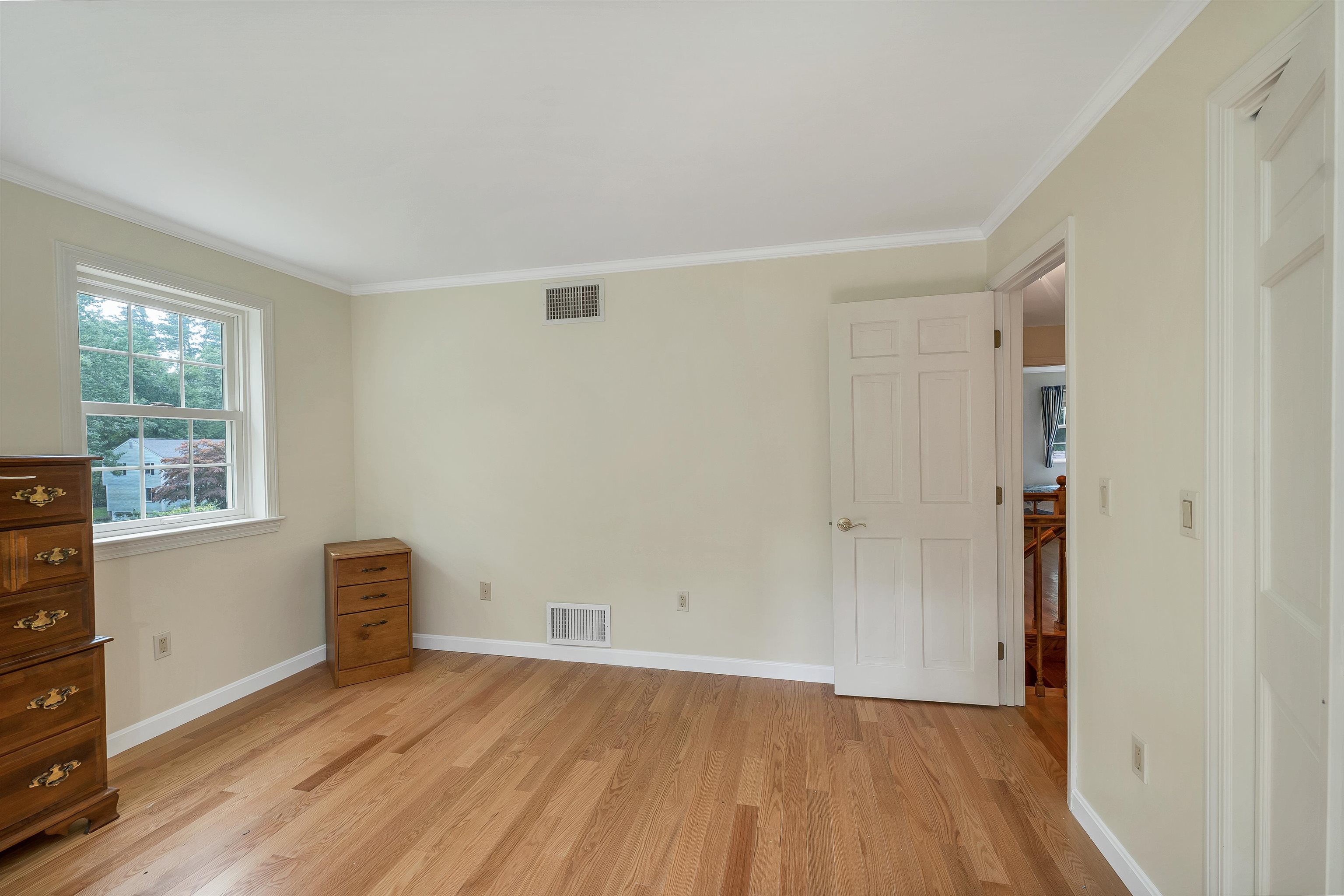 property viewer photo 40