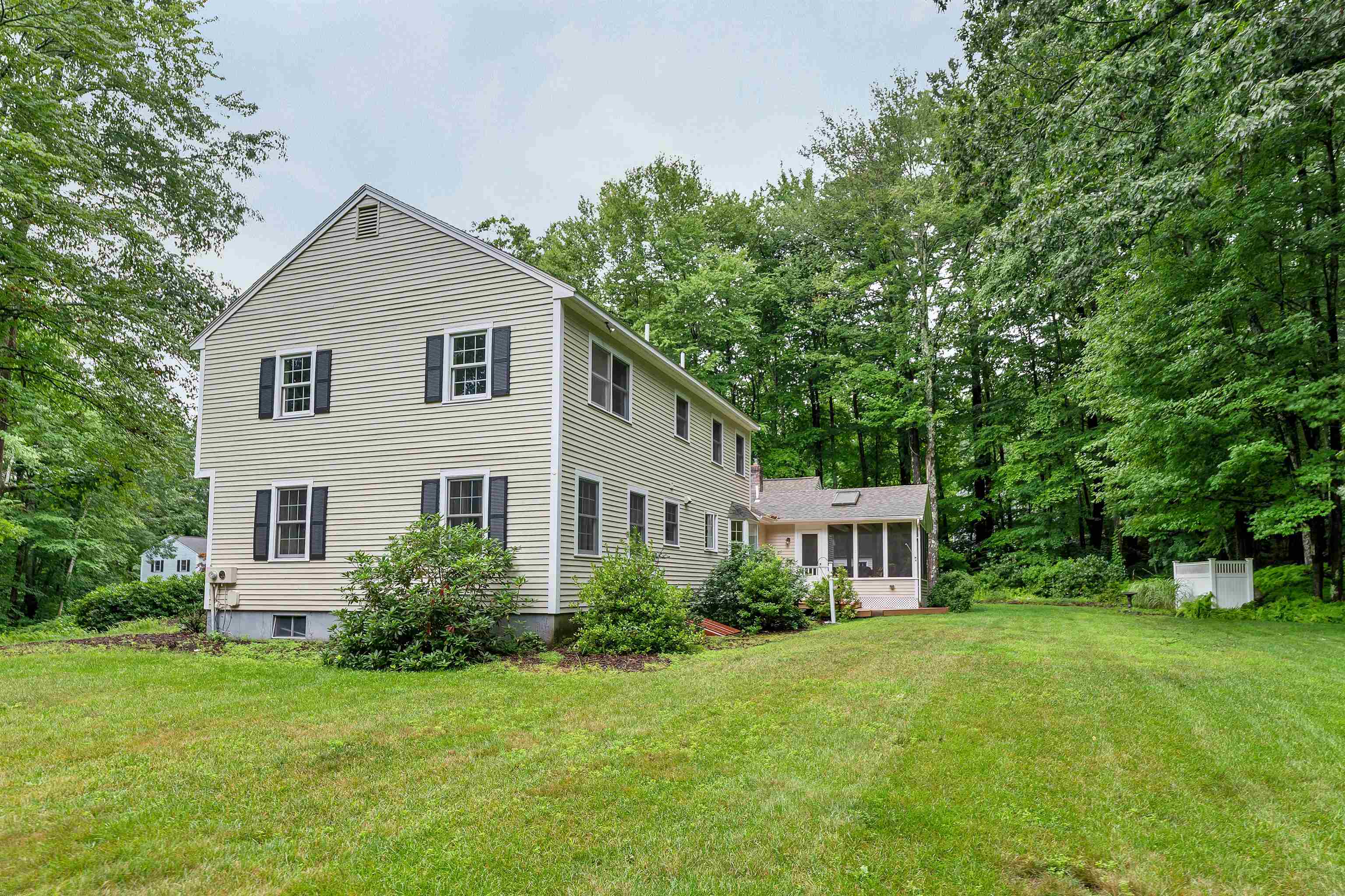 property viewer photo 8