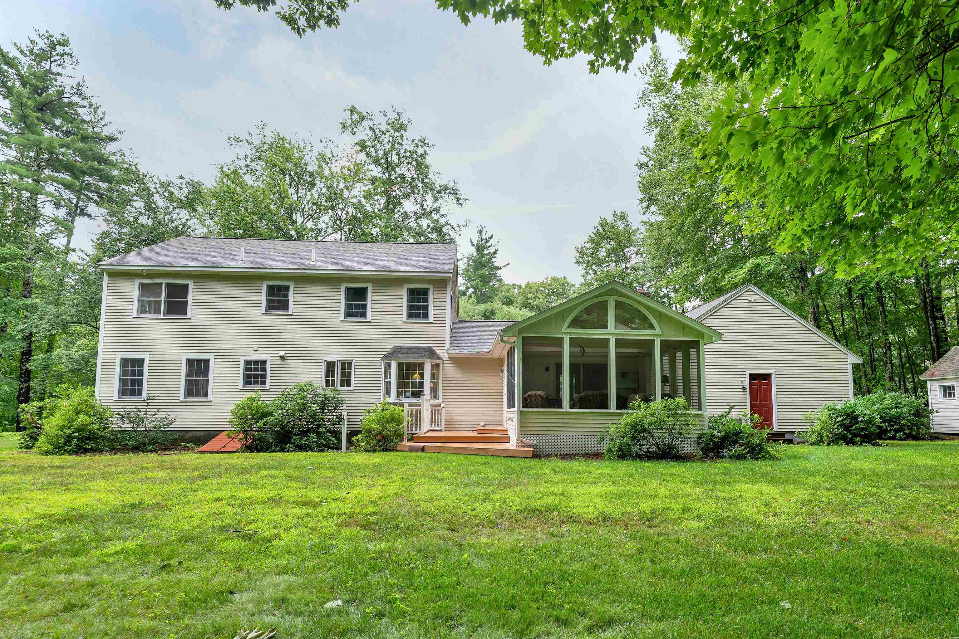 property viewer photo 9