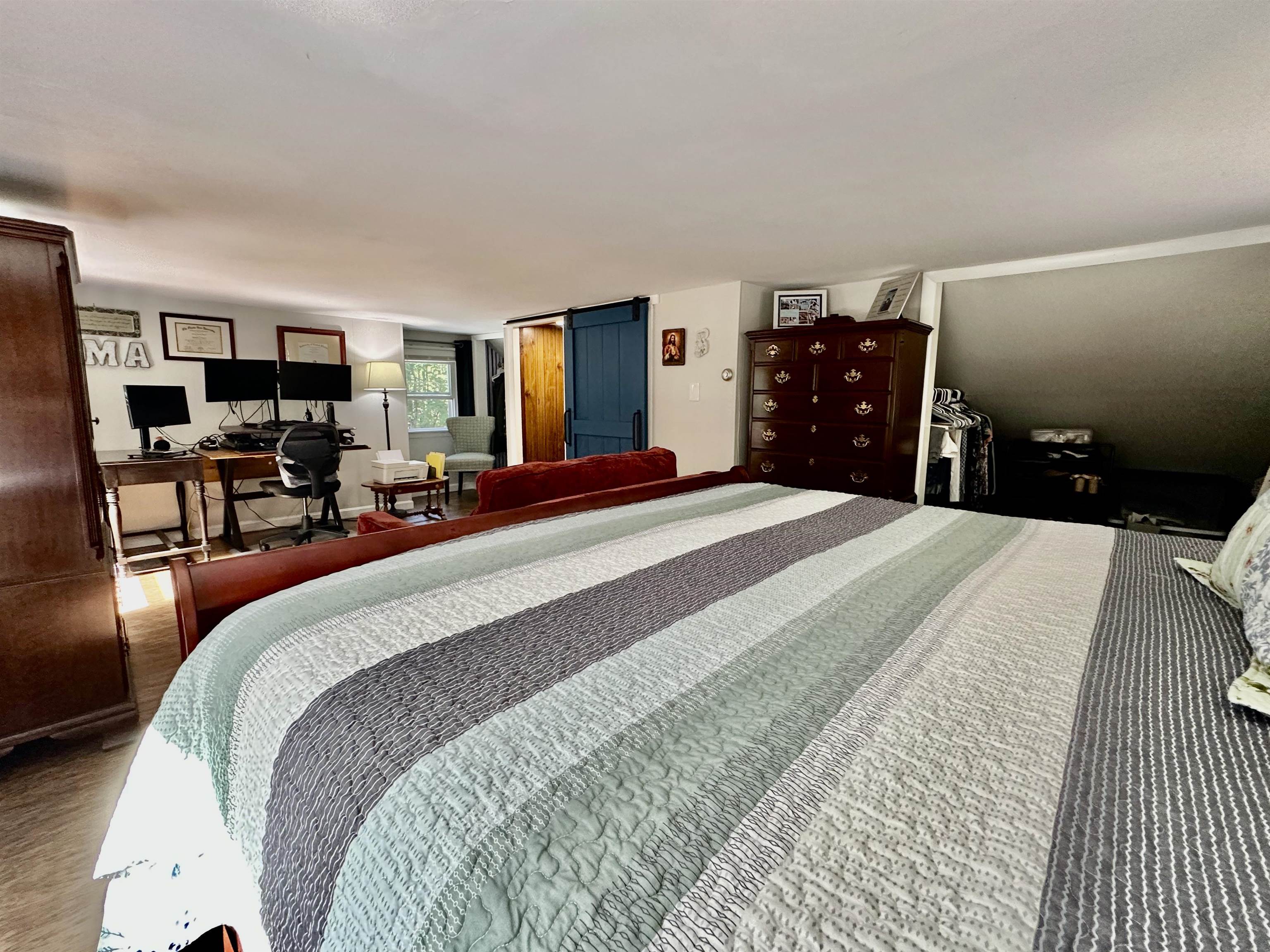 main property photo 40