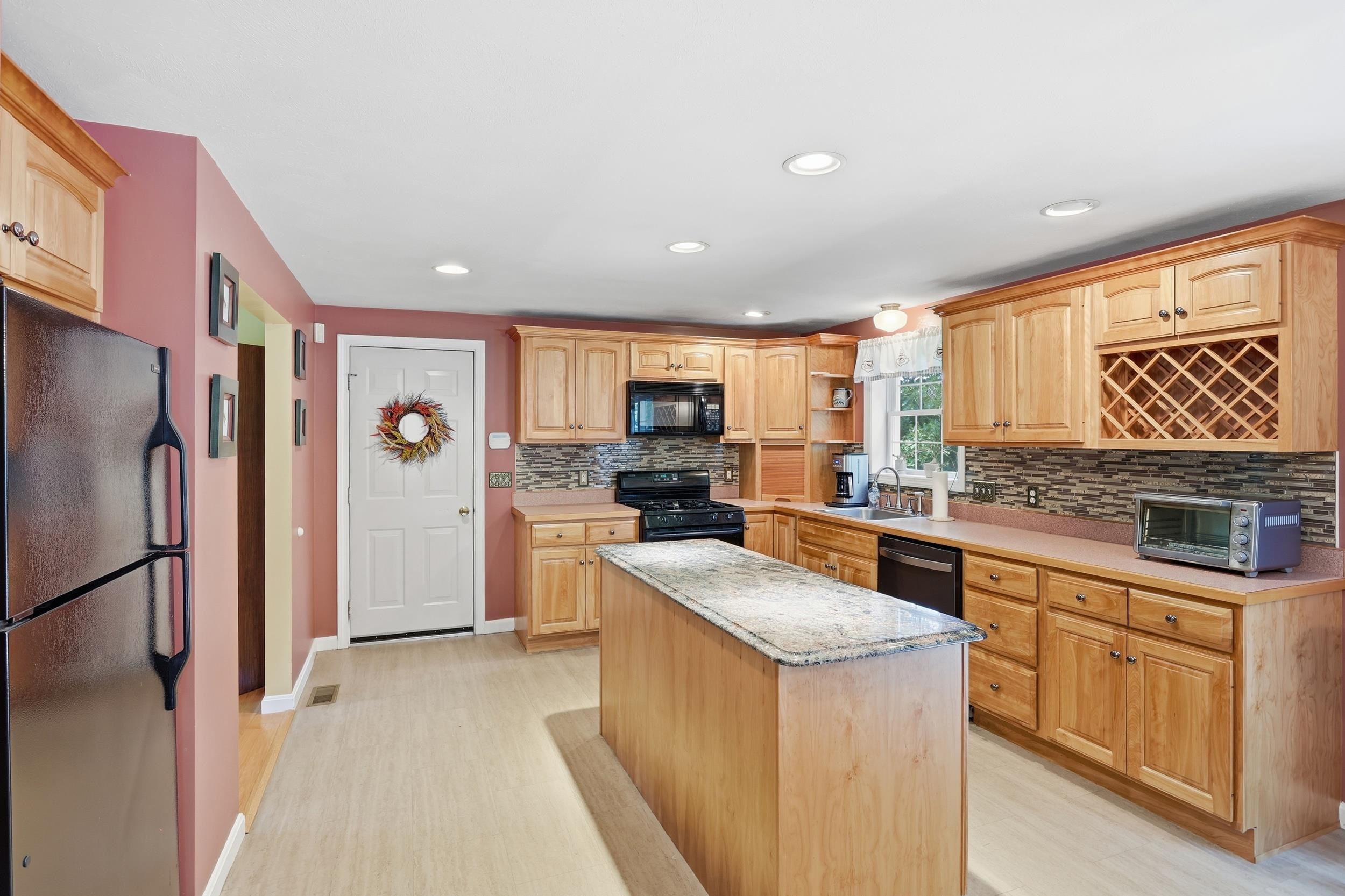 main property photo 12