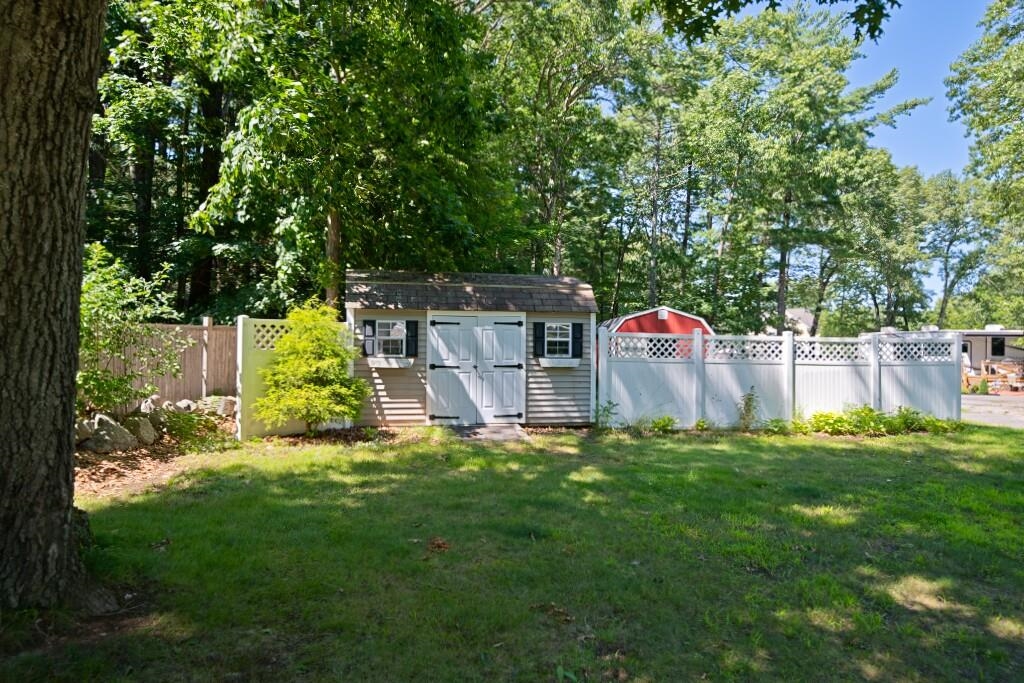 main property photo 50