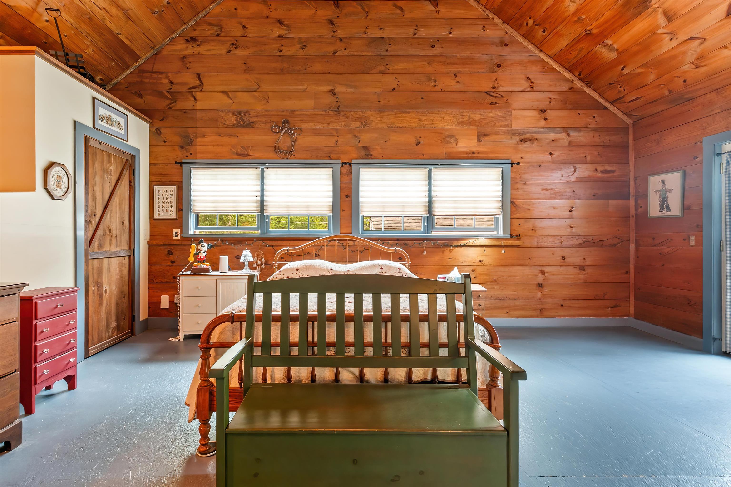 main property photo 37