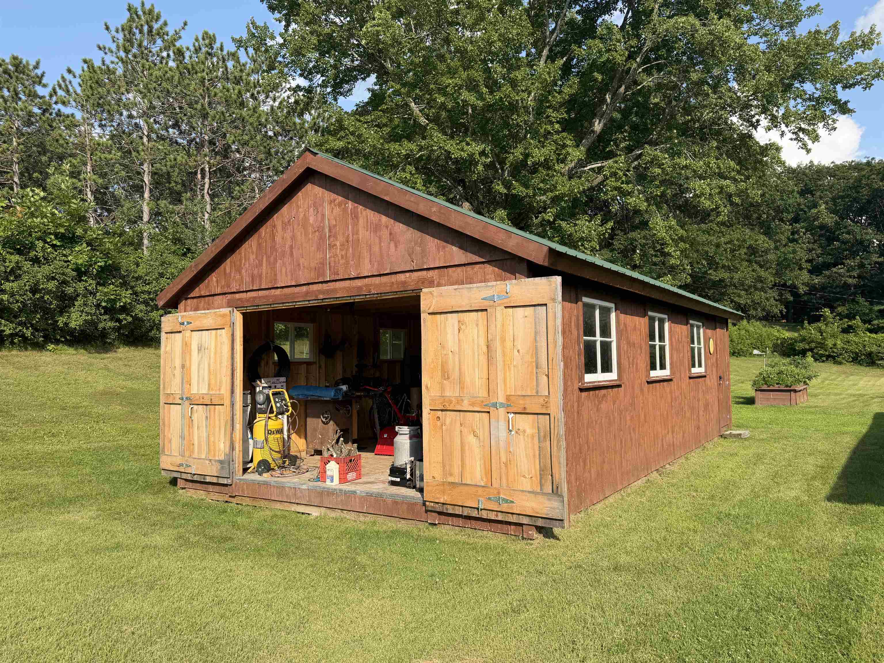 main property photo 9