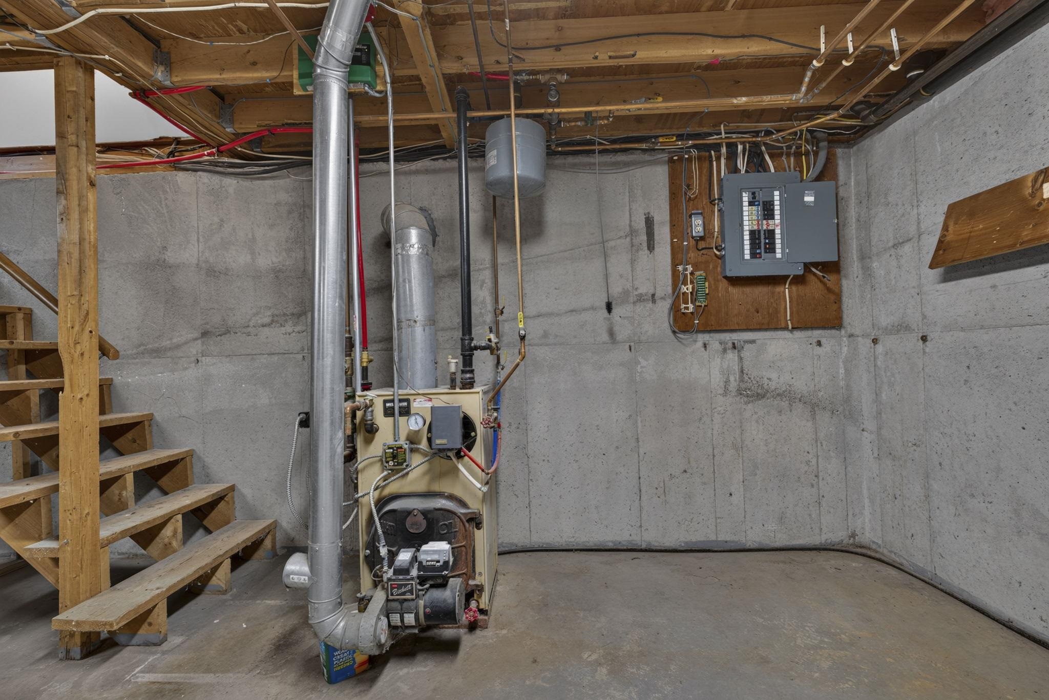main property photo 35