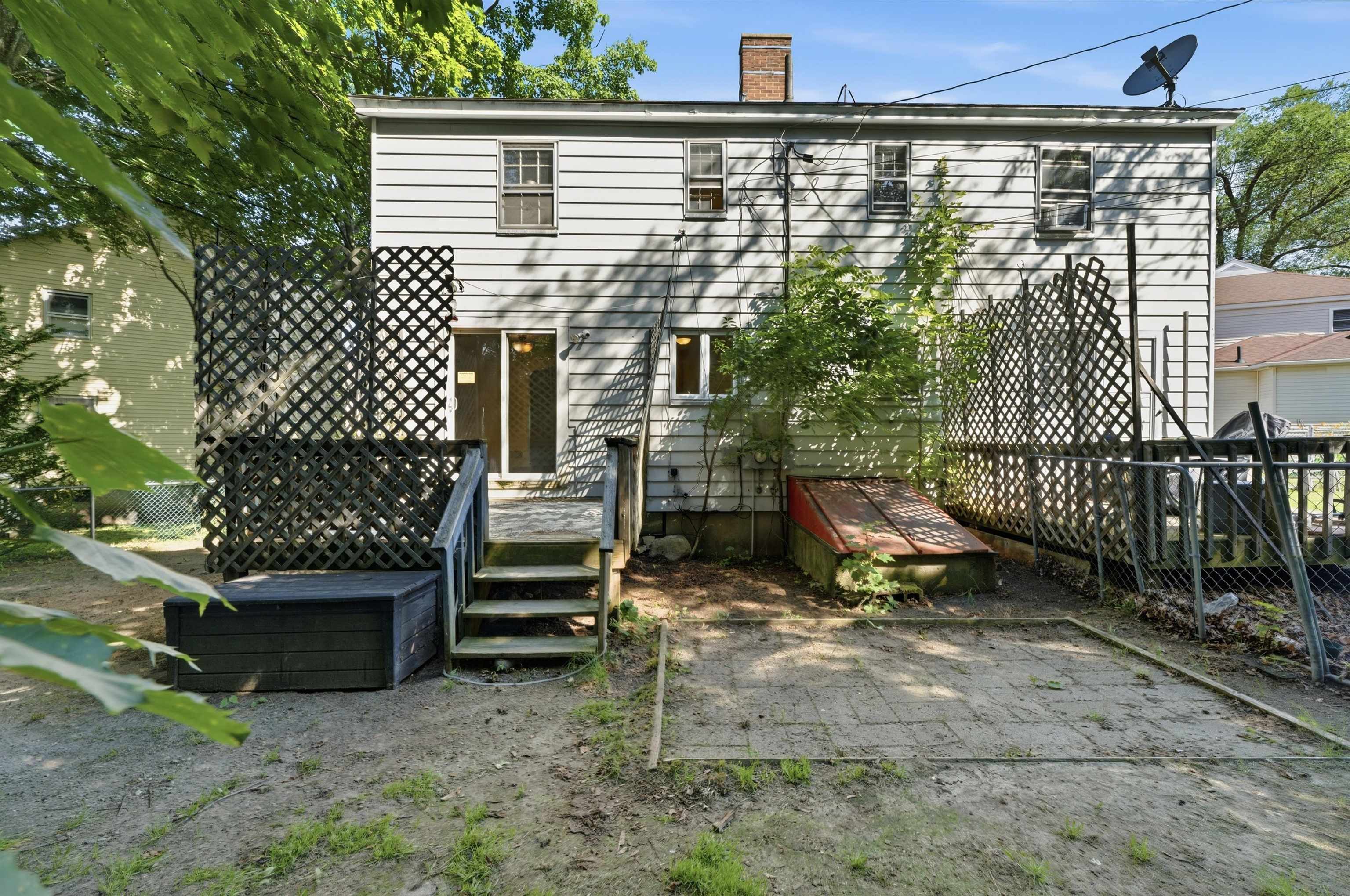 main property photo 18