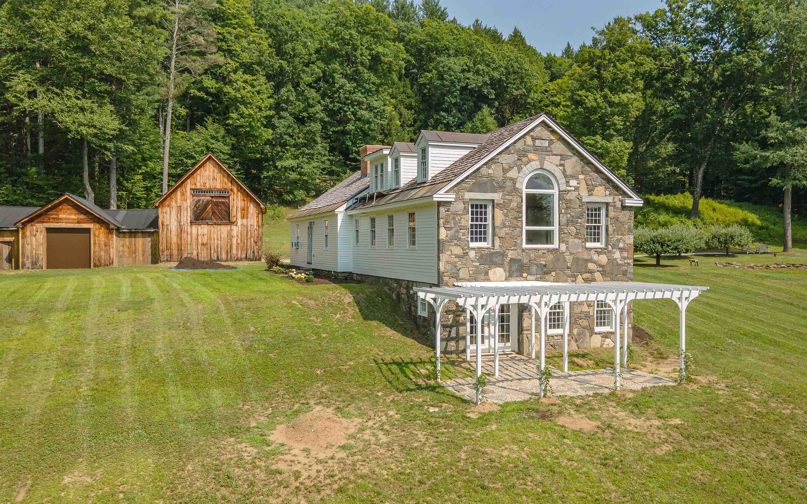 main property photo 41