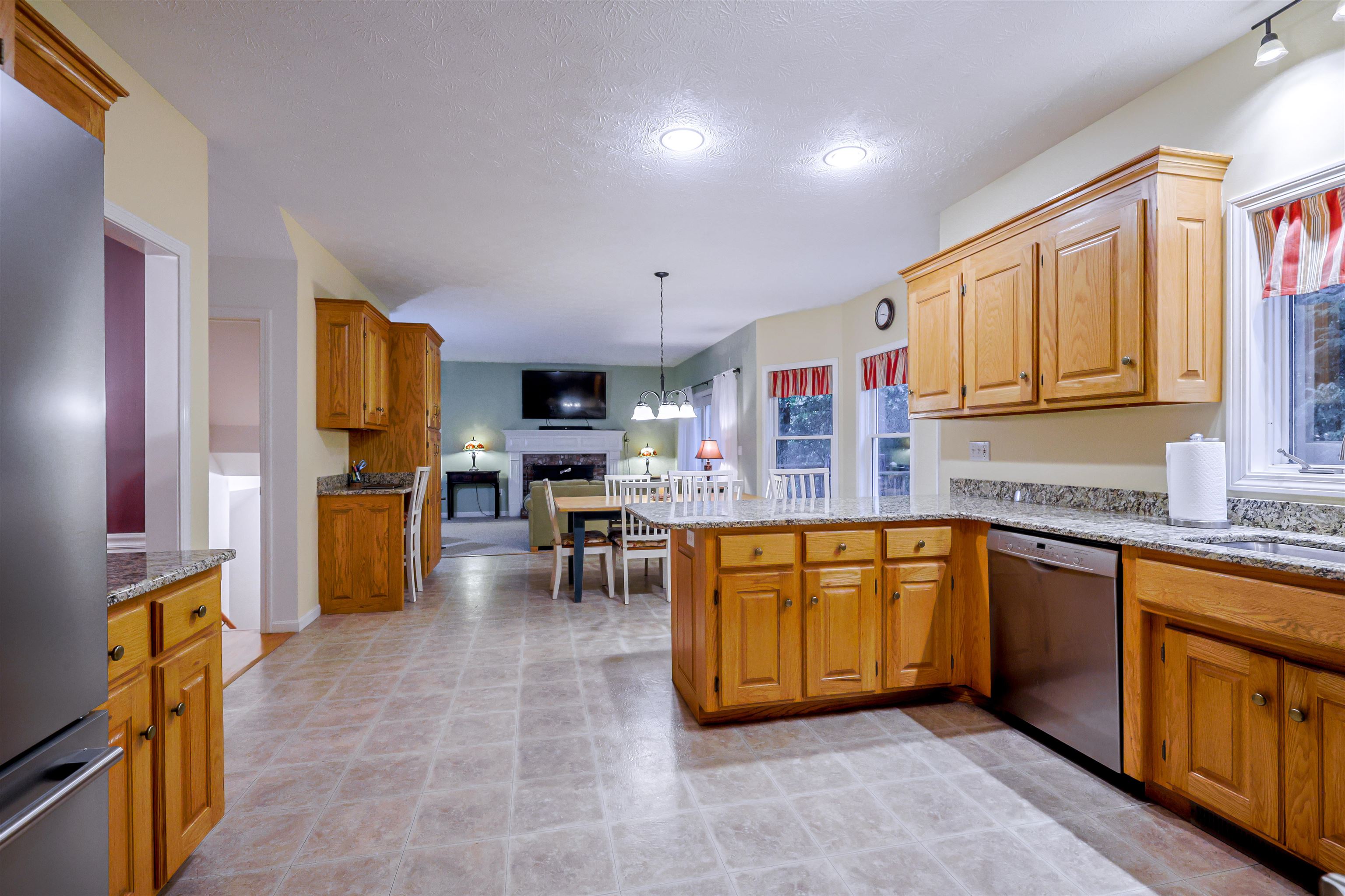 main property photo 25