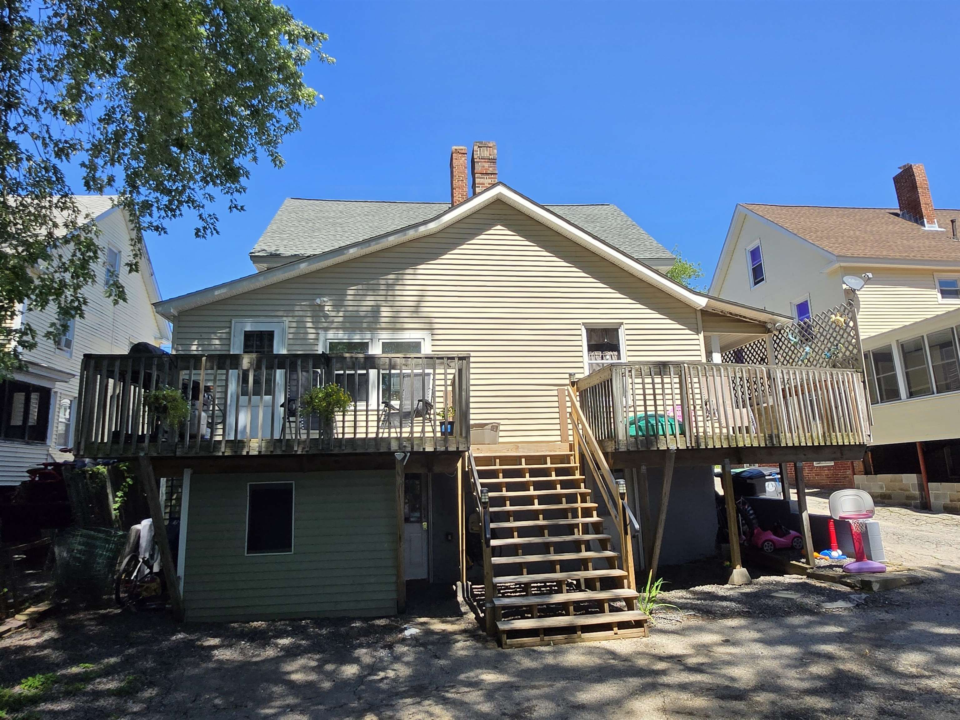 main property photo 6