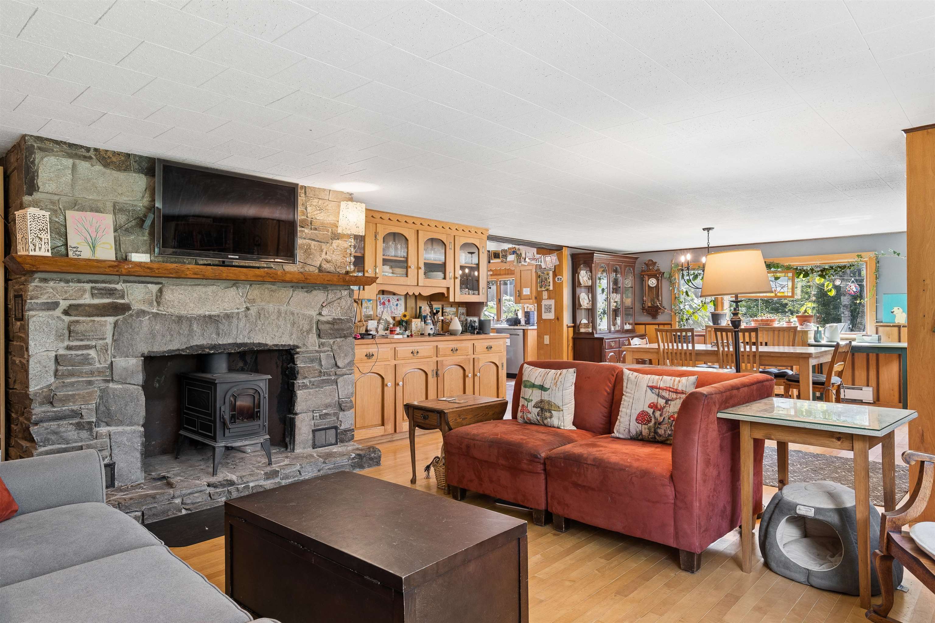 main property photo 13