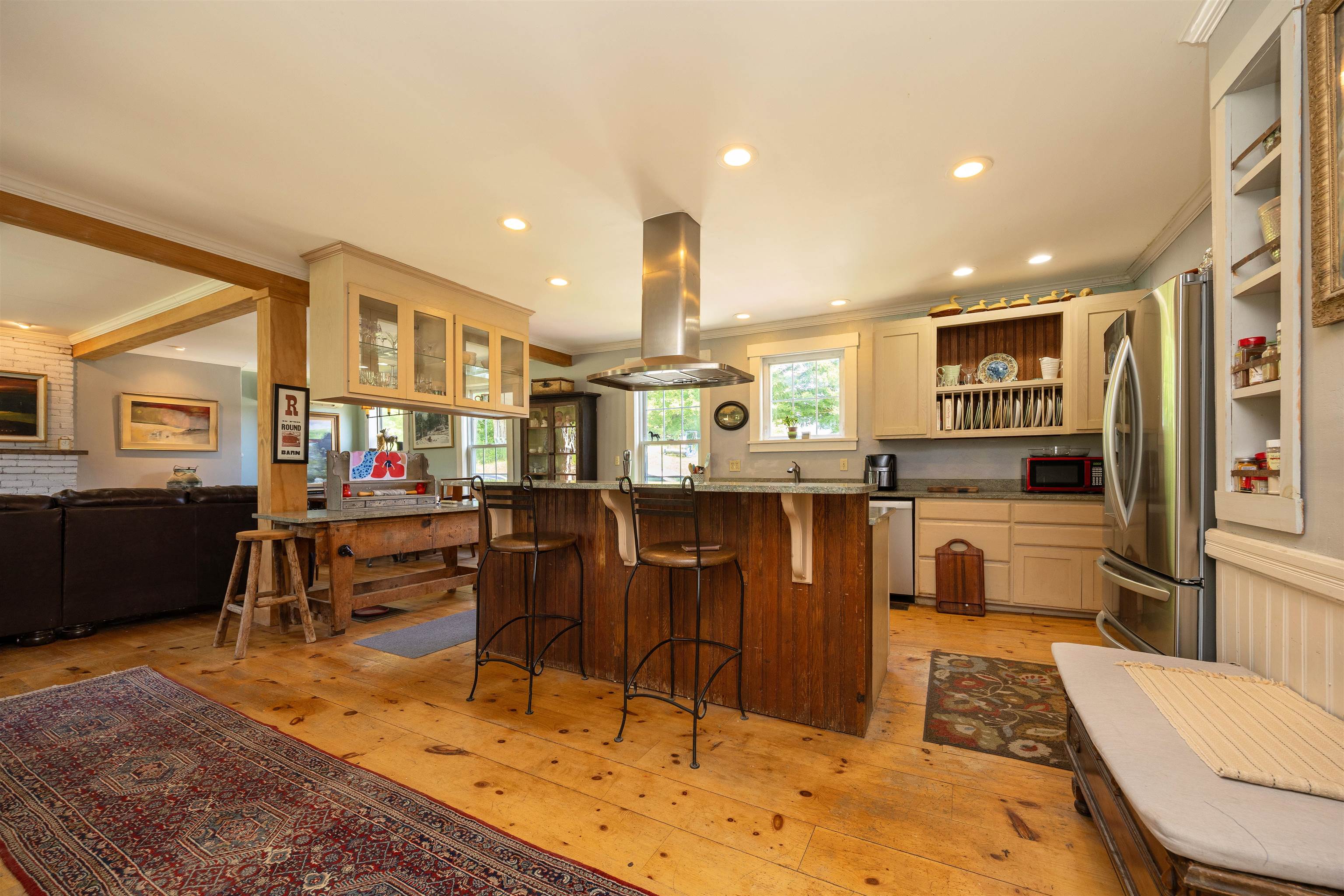 main property photo 16
