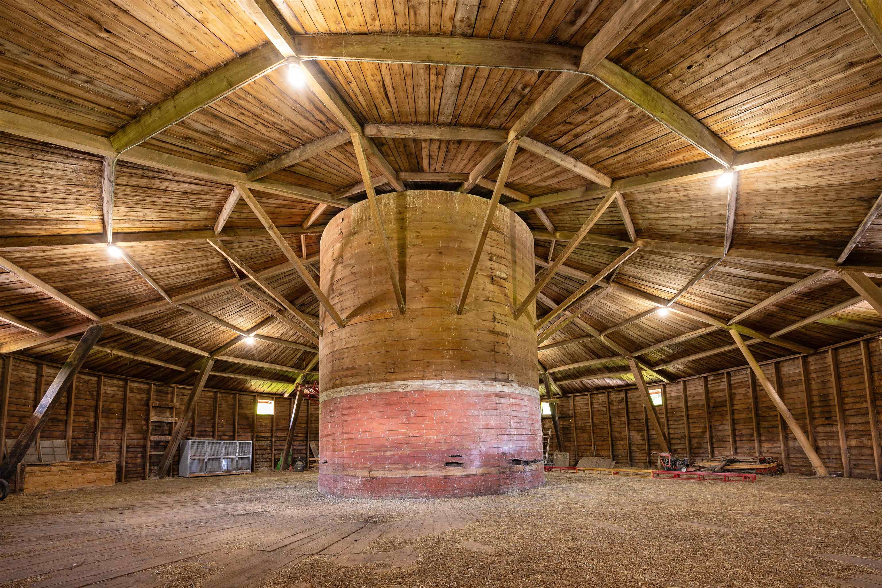 main property photo 50
