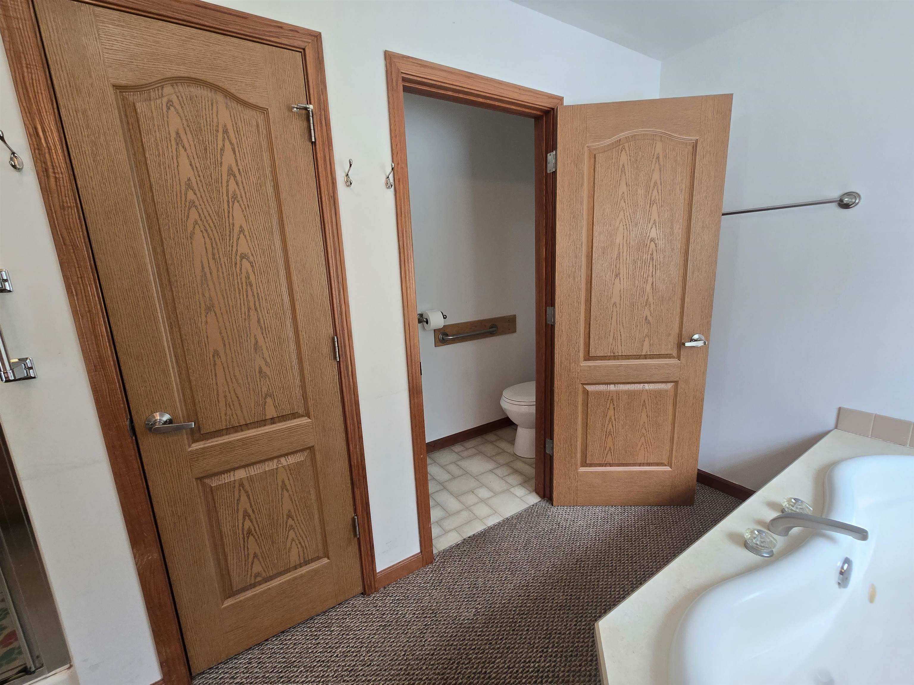 main property photo 14