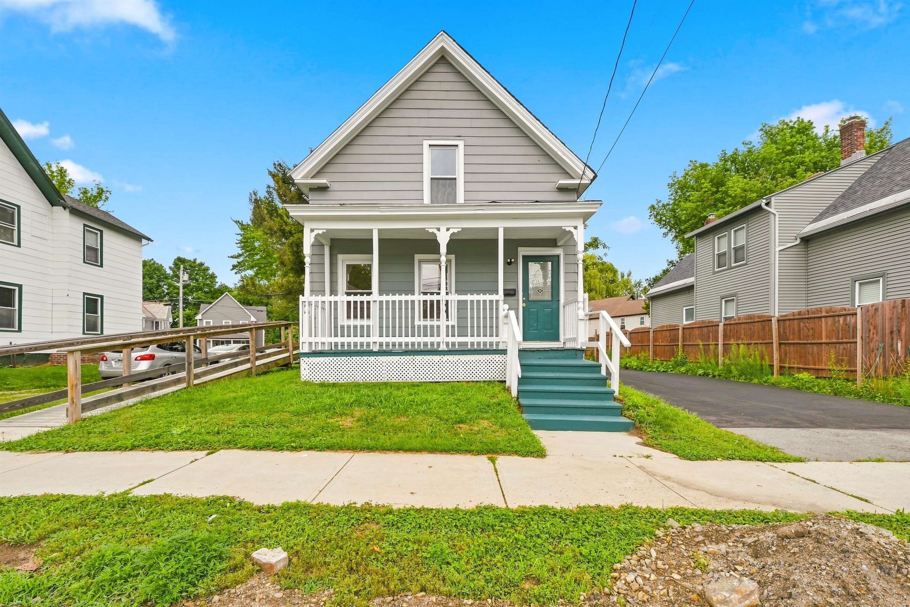 main property photo 2