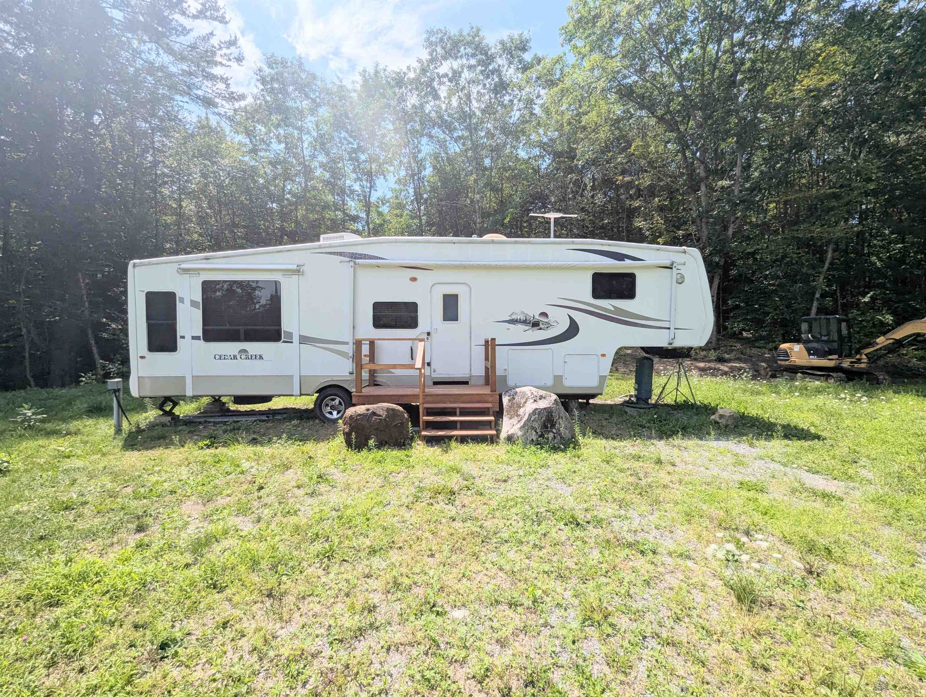 main property photo 28